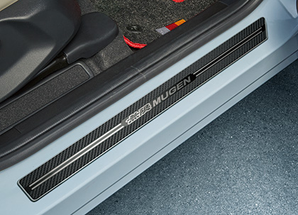 スカッフプレート装着イメージ