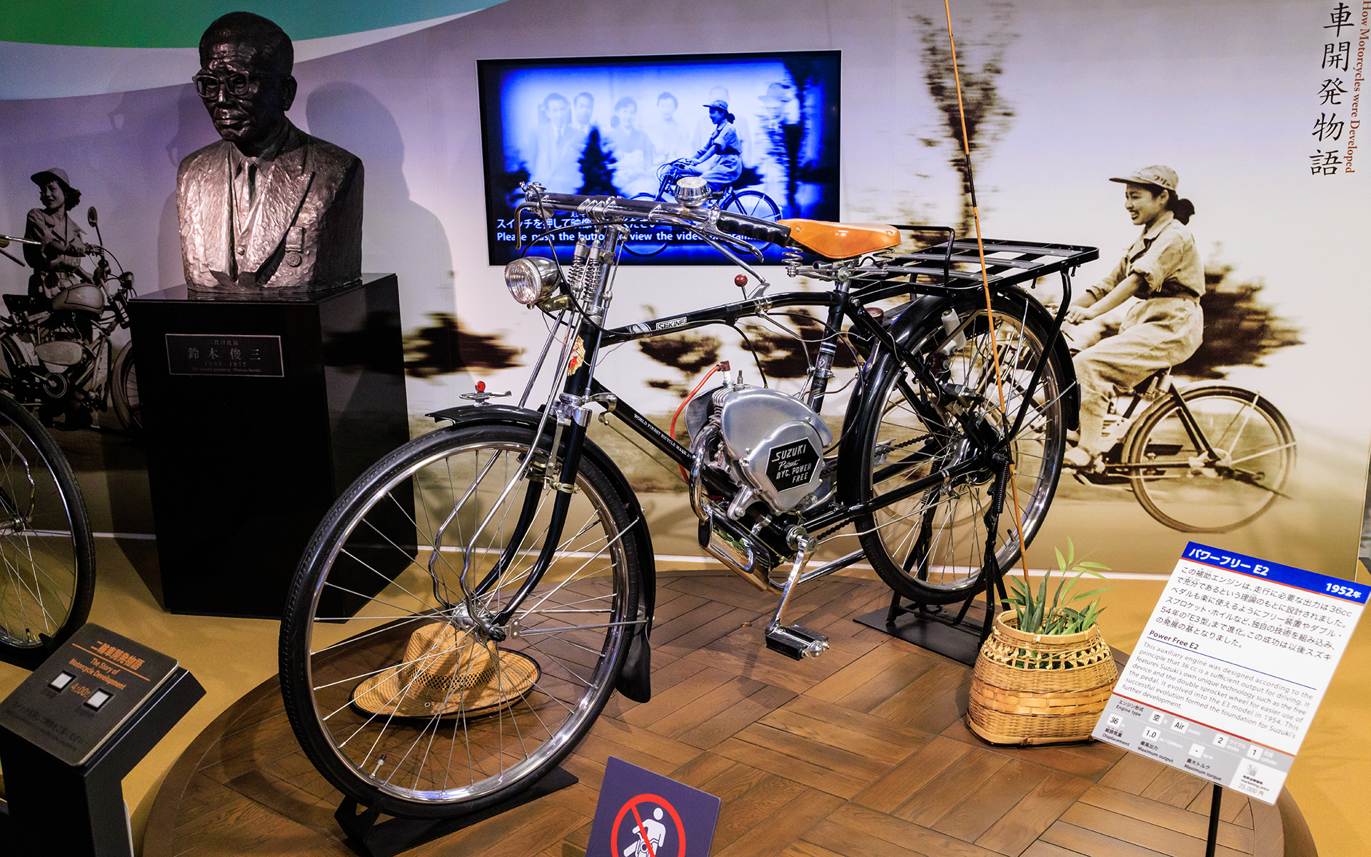 2輪車メーカーとしての原点となったスズキ「パワーフリー」。写真は1952年の「E2」型