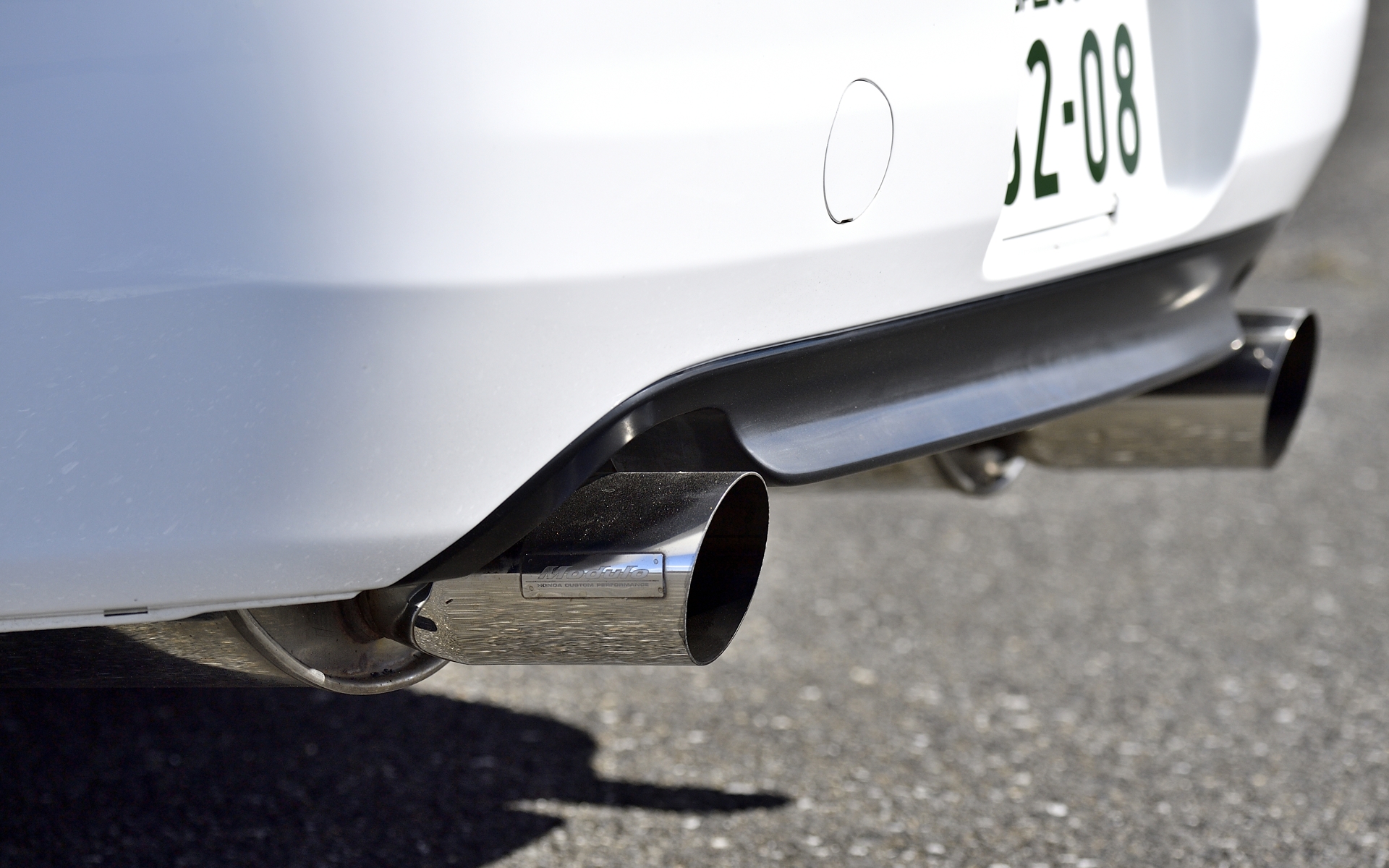 Moduloスポーツマフラー（当時の価格は13万9000円）