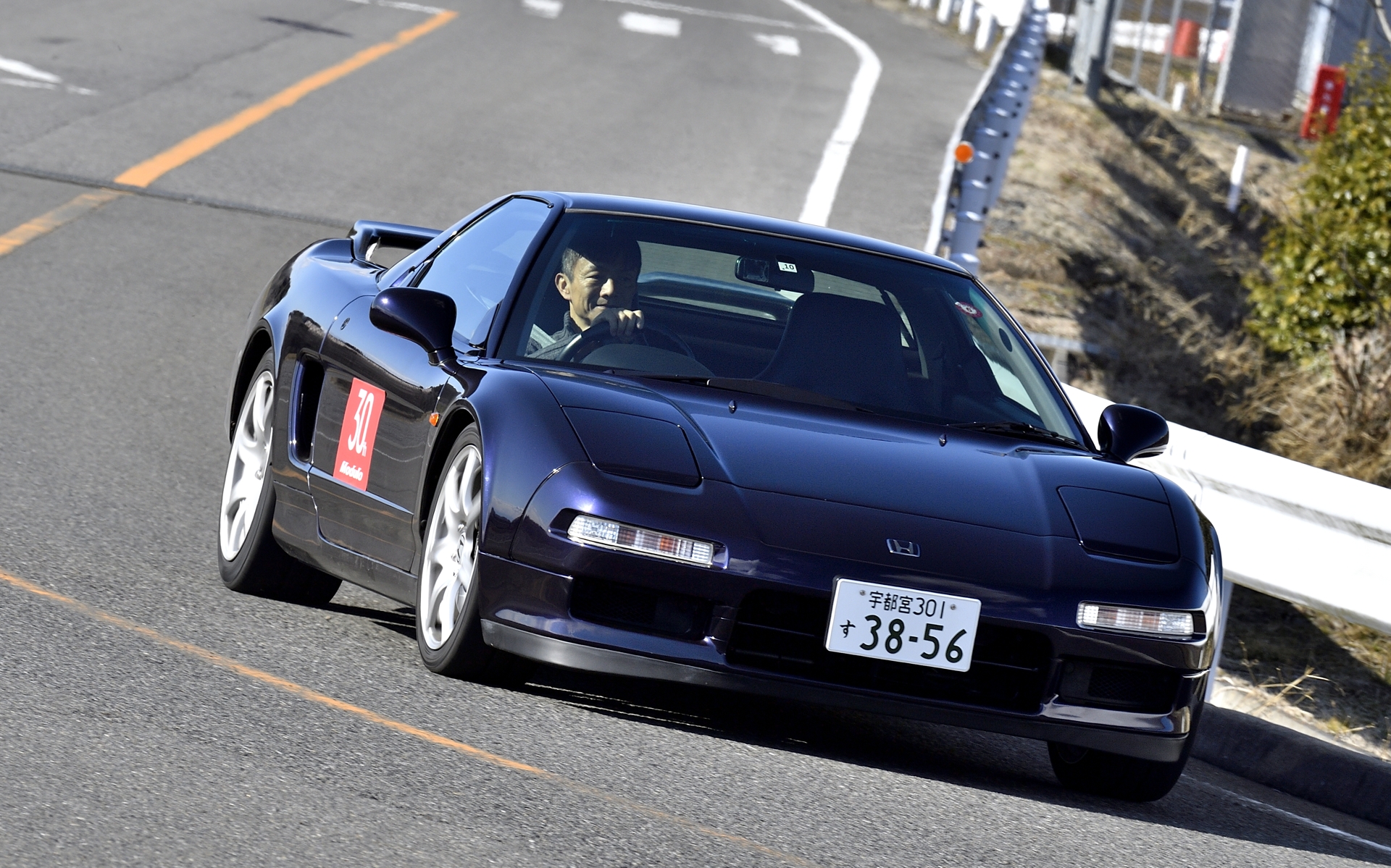 サスペンションは、前後5段階の減衰力調整機構を備えるModuloスポーツサスペンション（当時の価格は27万8000円）を装着している