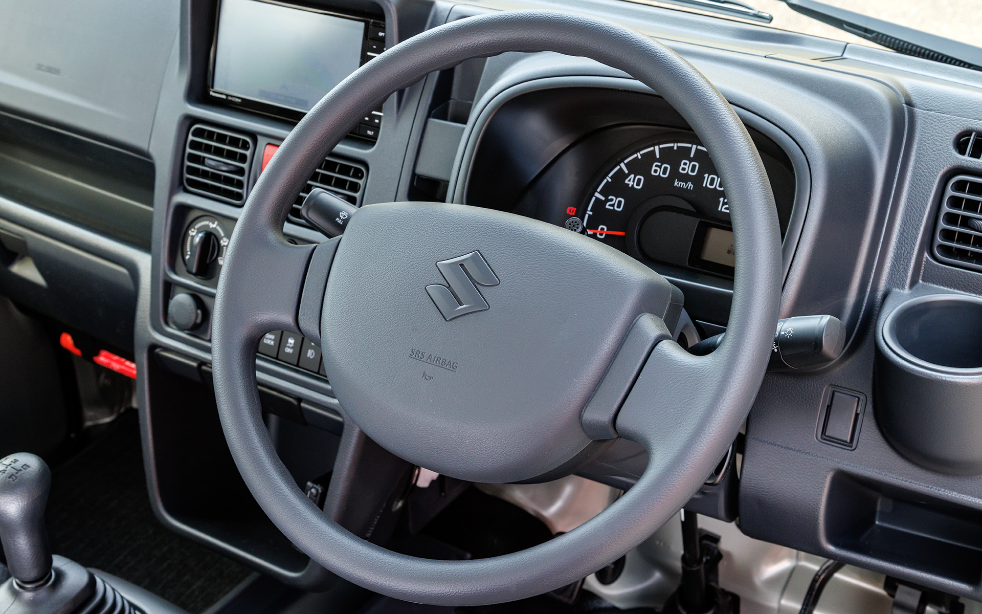 シンプルなウレタンステアリングホイール