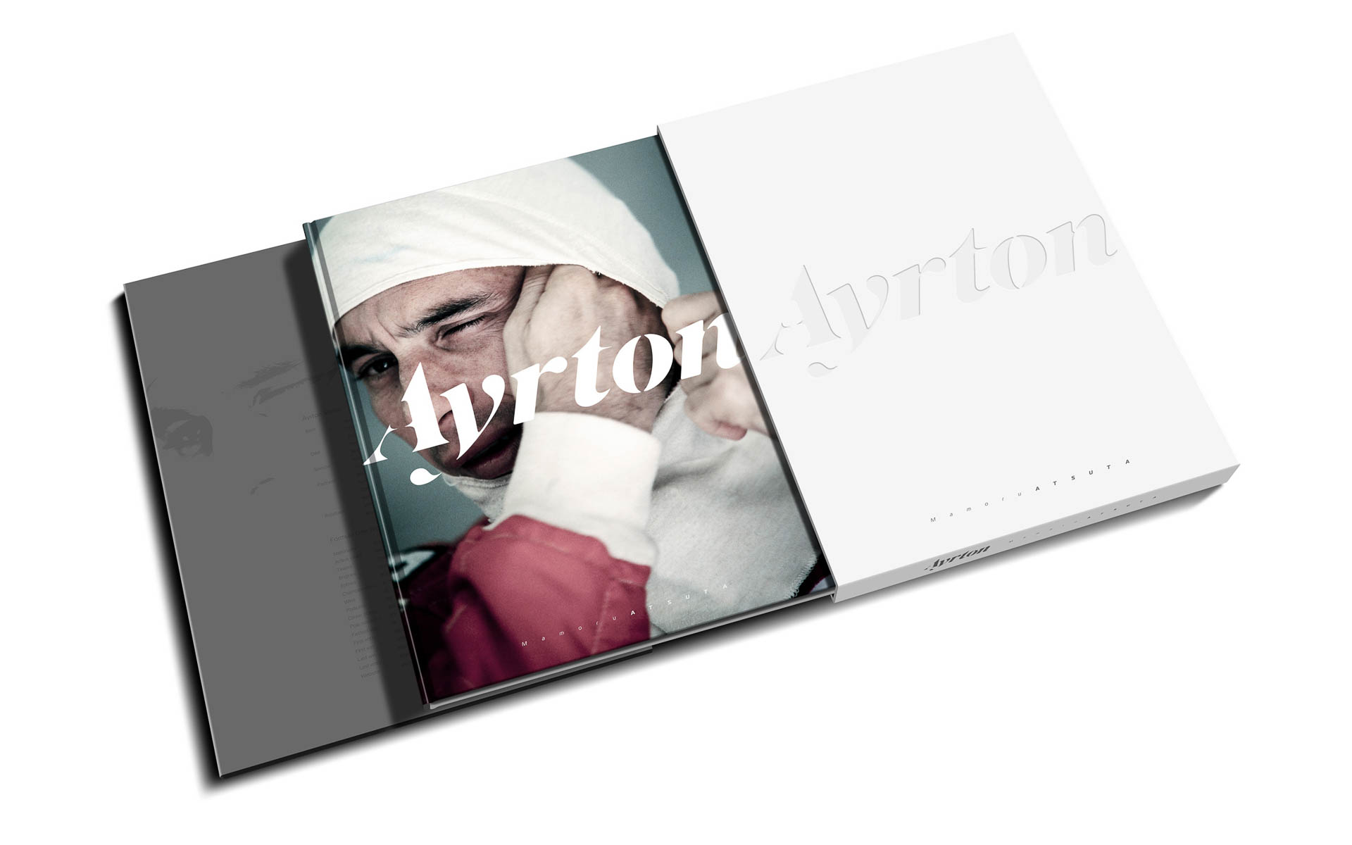 専用の上製ケース入り