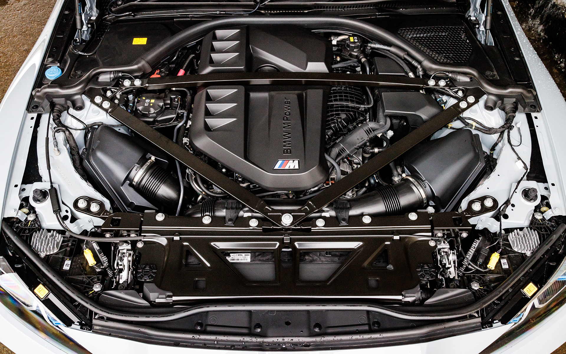 直列6気筒DOHC 3.0リッターツインターボエンジンは最高出力375kW（510PS）/6250rpm、最大トルク650Nm/2750-5500rpmを発生