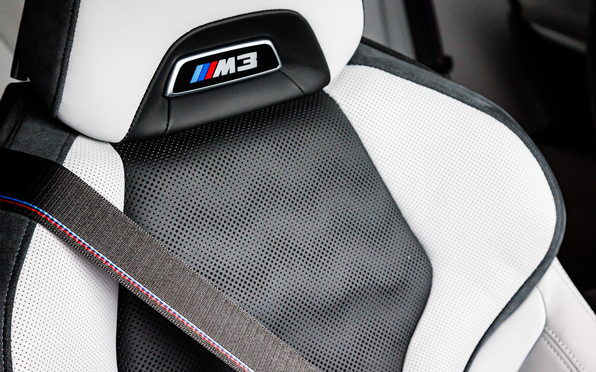 シートベルトもM仕様