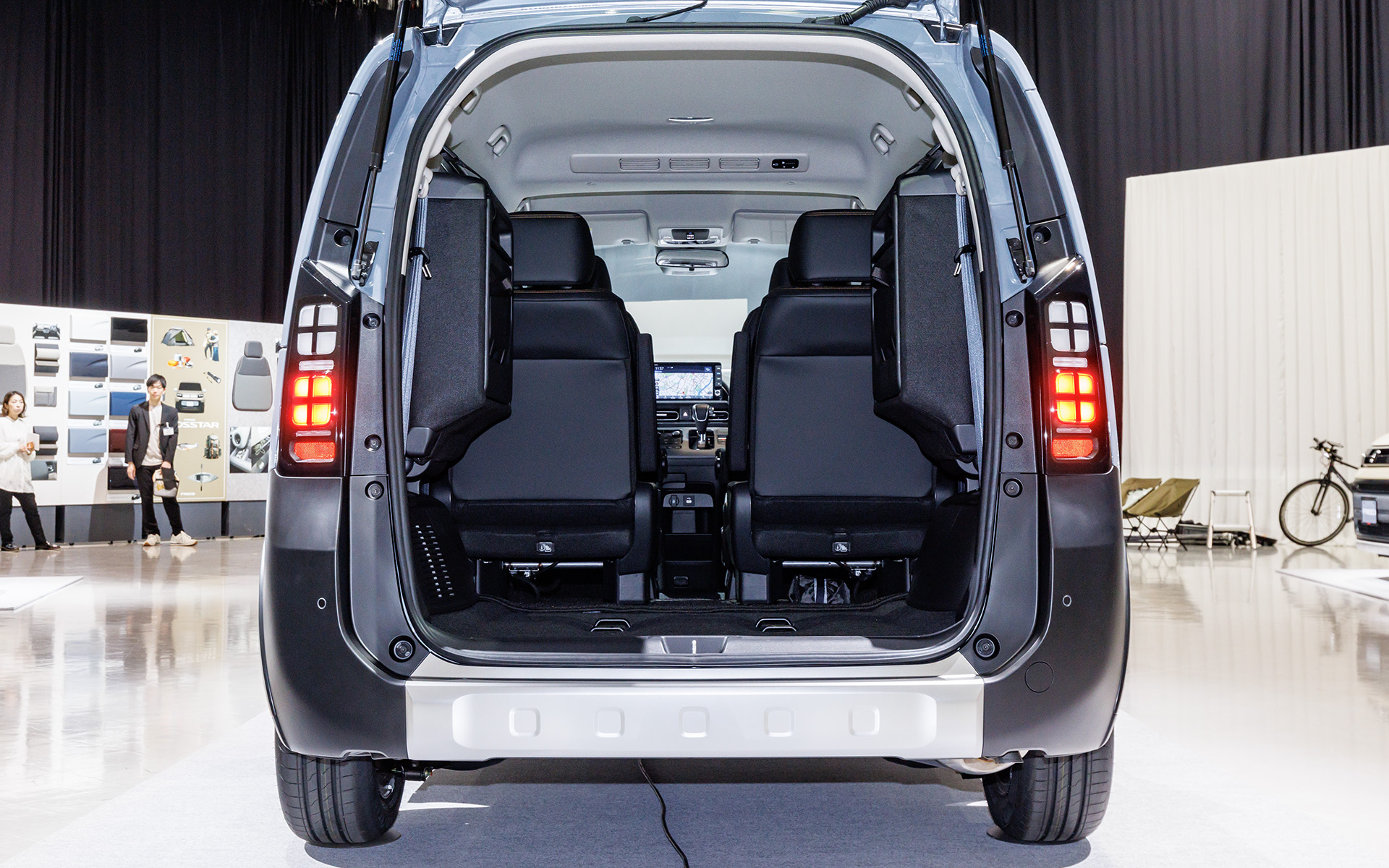 6人乗りのテールゲート