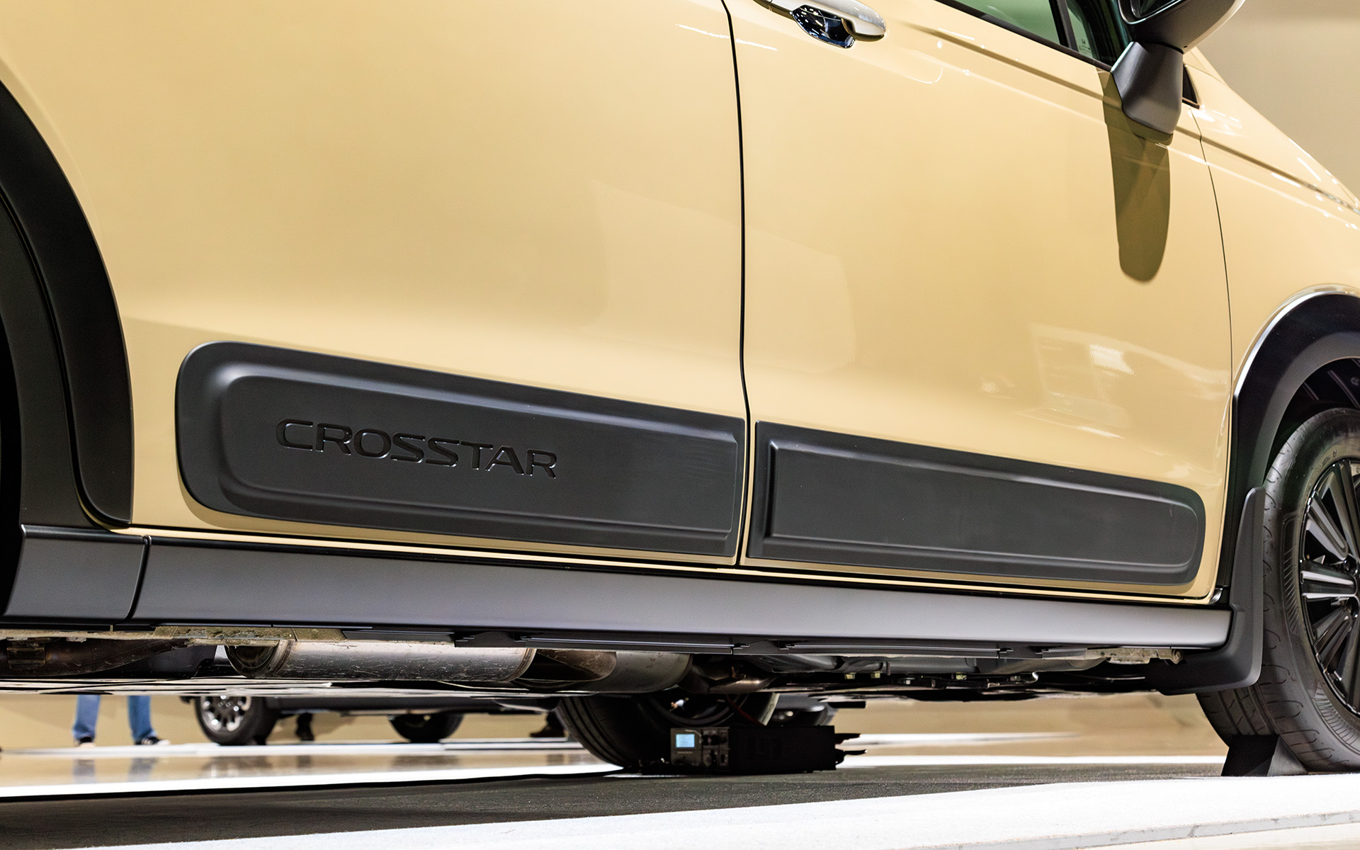 SUV感をアップするボディサイドモール