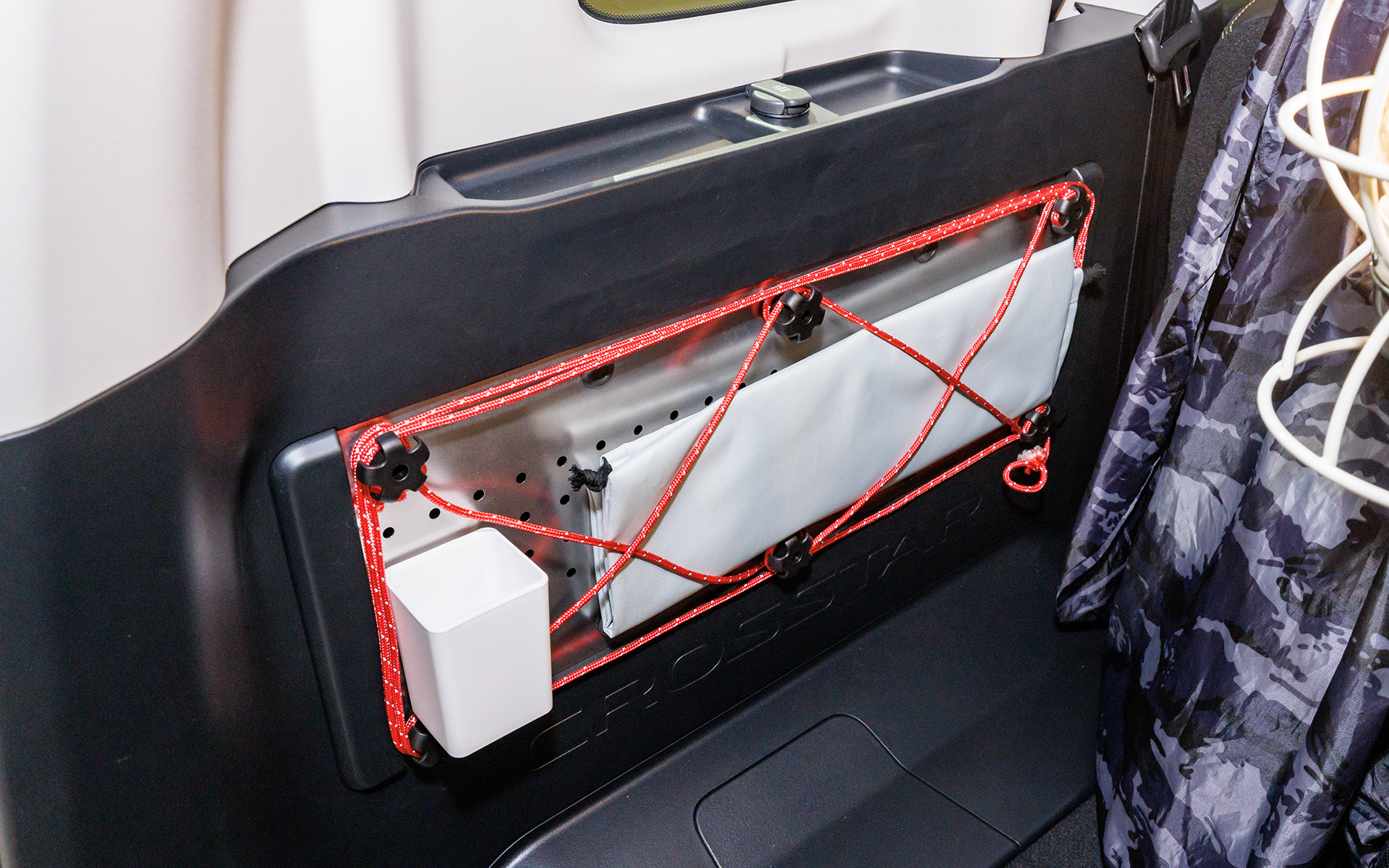 フックなどを用意することでさまざまに活用できる