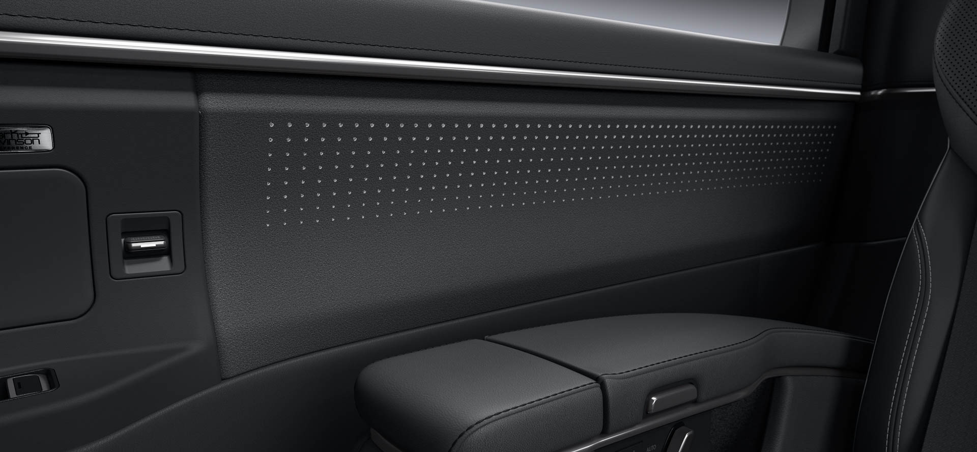 コントロールパーフォレーション（インテリアカラー：ブラック、内装加飾：サテンシルバー）