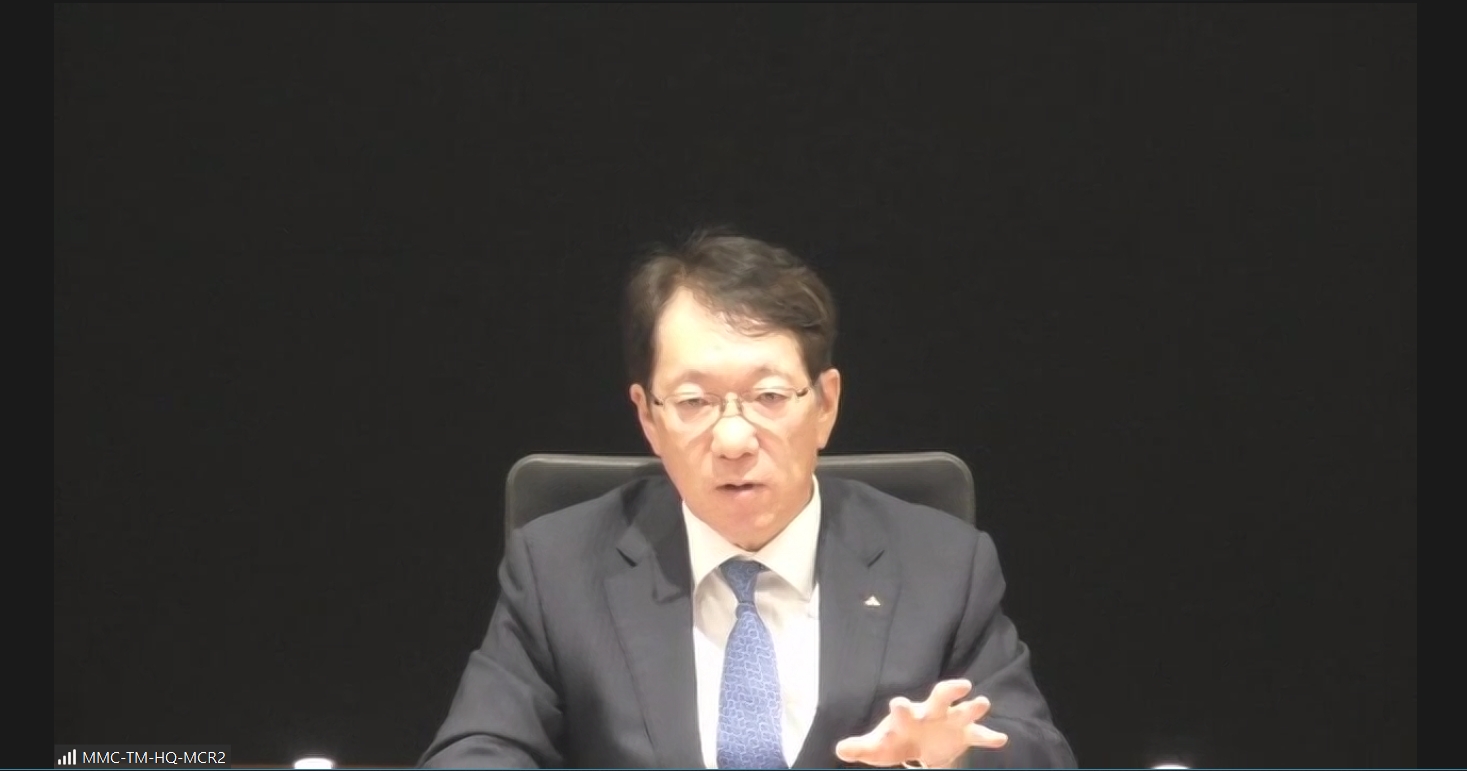 2024年度の業績見通しについて説明する加藤社長