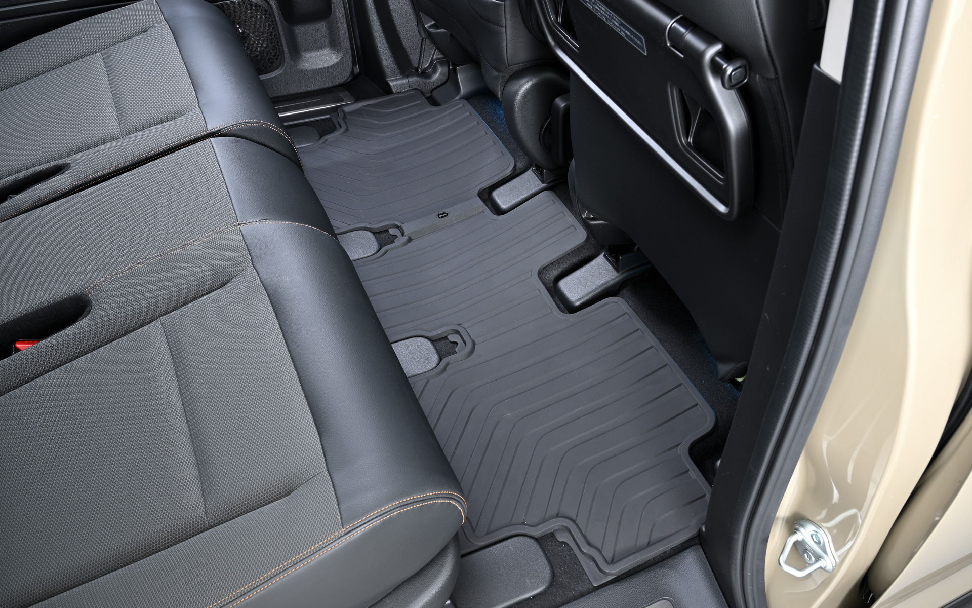 オールシーズンマット（後席）