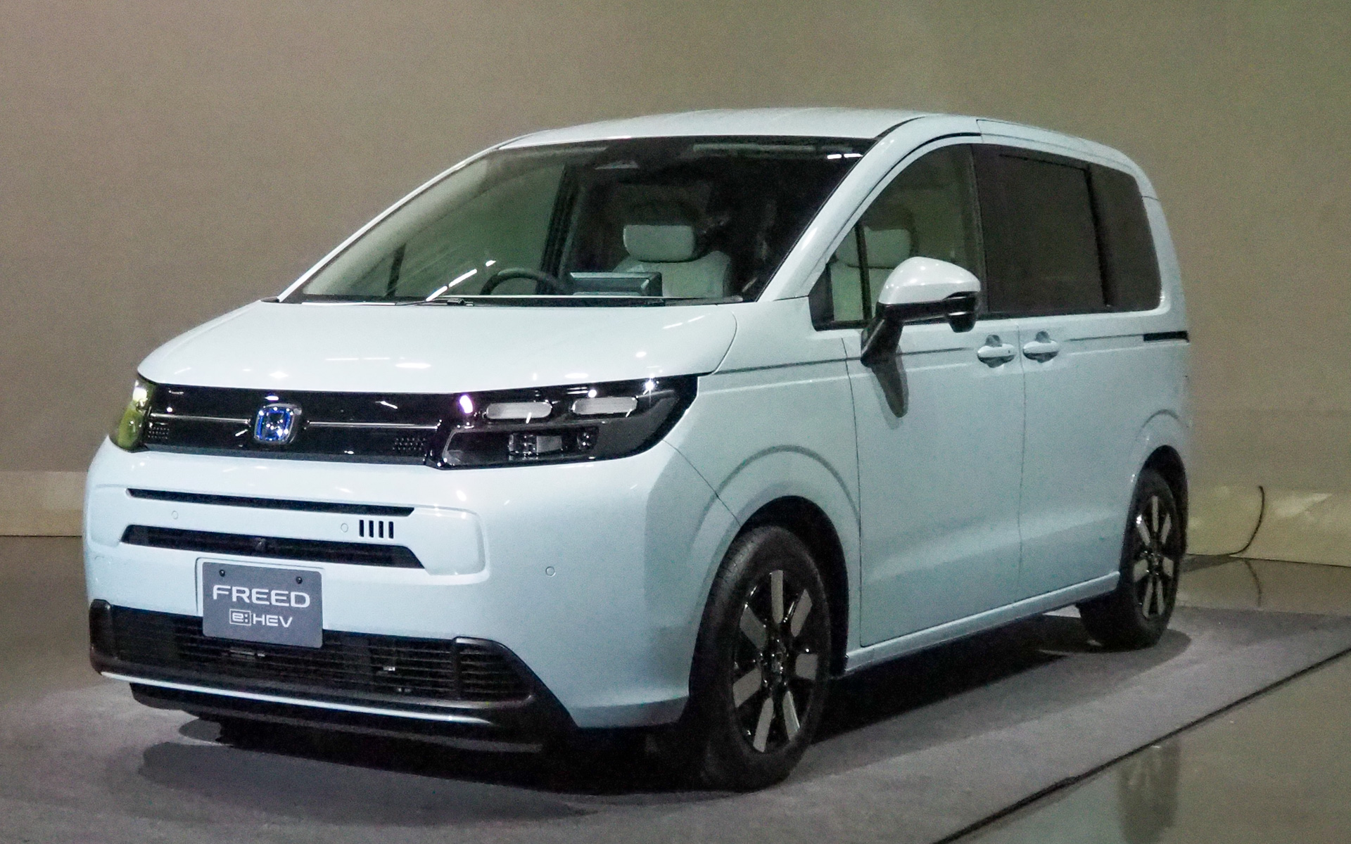 新型フリード エアー