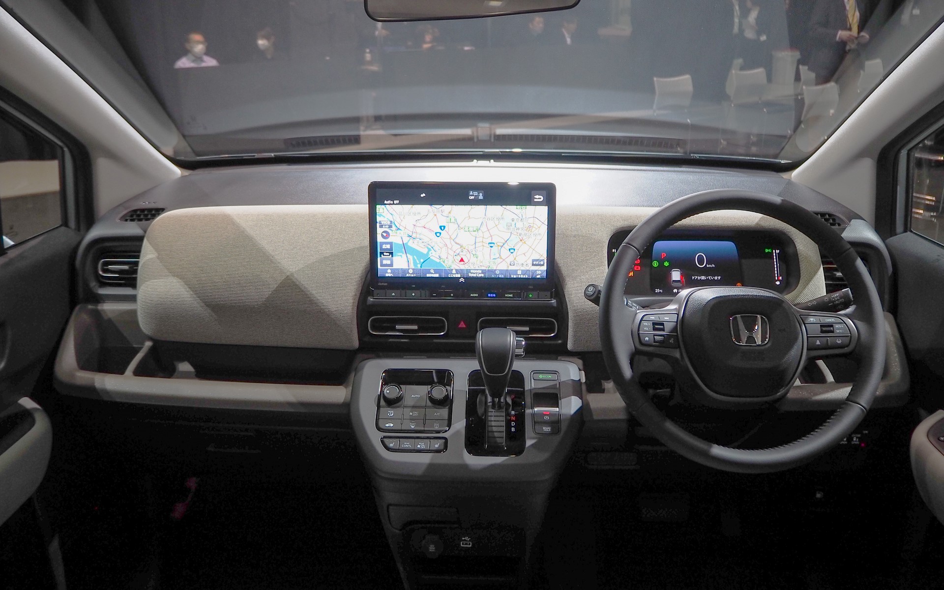 新型フリードのインパネまわり