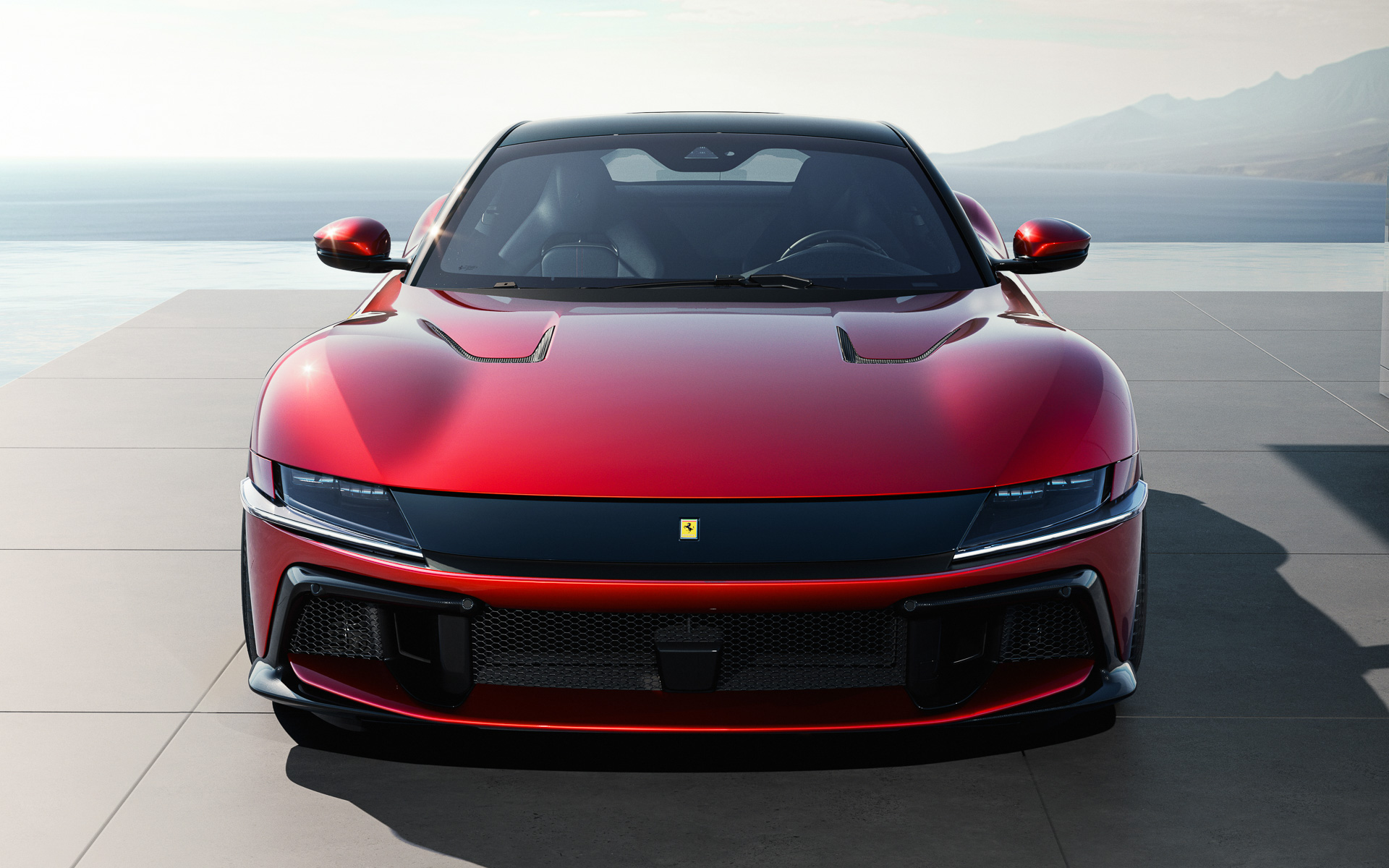 フロントバンパー下部は、ラジエータ、オイルクーラー、ブレーキなどの冷却用開口部が設けられる