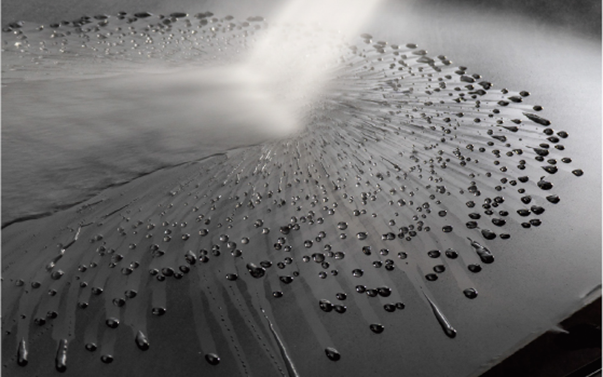 長期にわたって撥水・光沢性能を維持