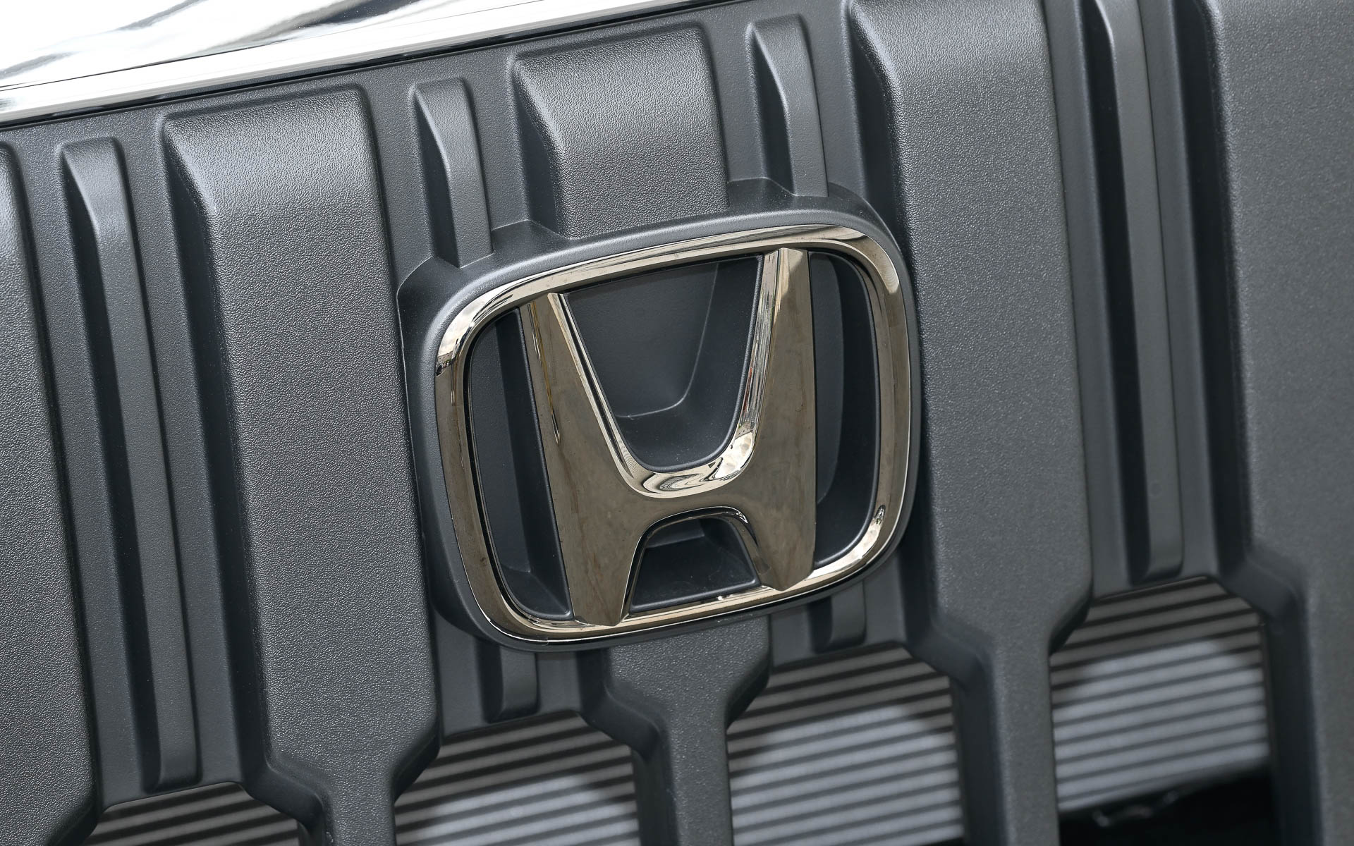 ブラックエンブレム