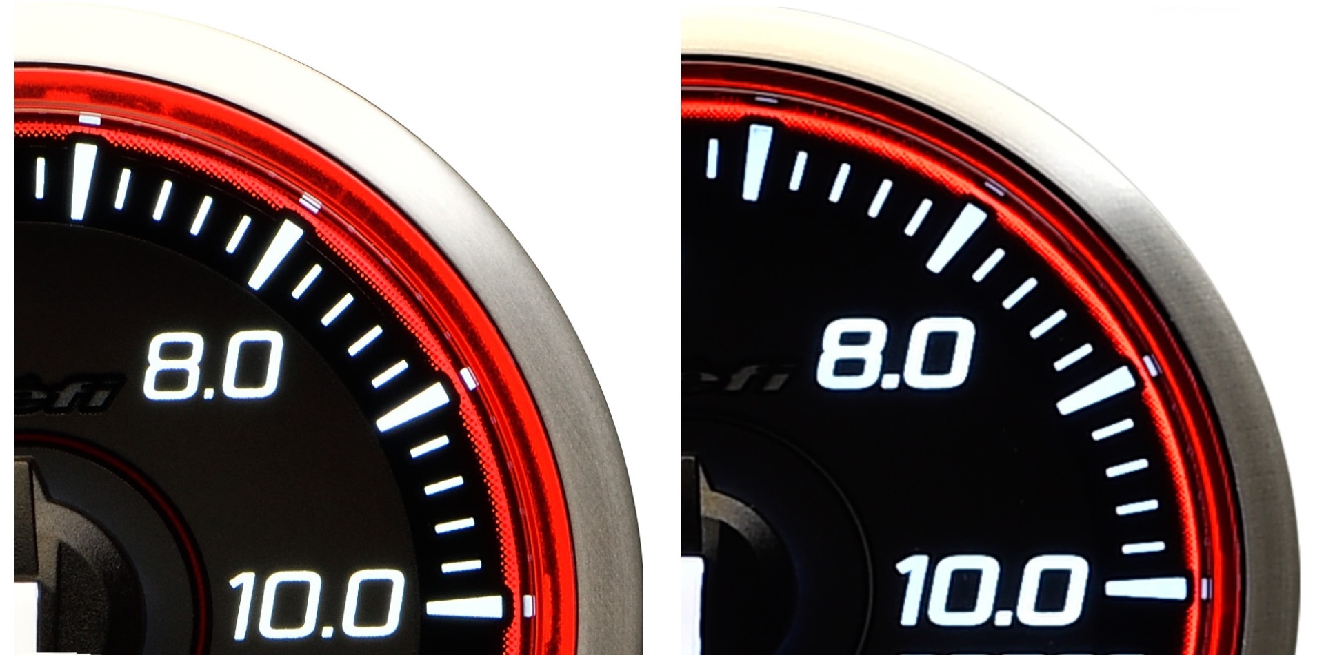 左が新製品、右が前モデル。先代のレーサーゲージ N2同様にDefiオリジナルフォントとしながらも、よりシャープ感を追求した細めの書体へ変更