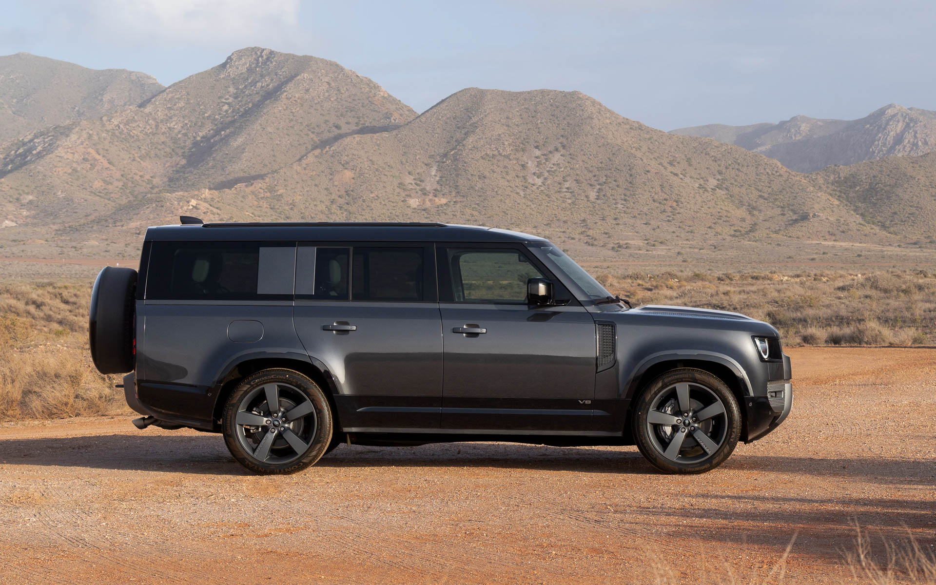 ディフェンダー 130 V8