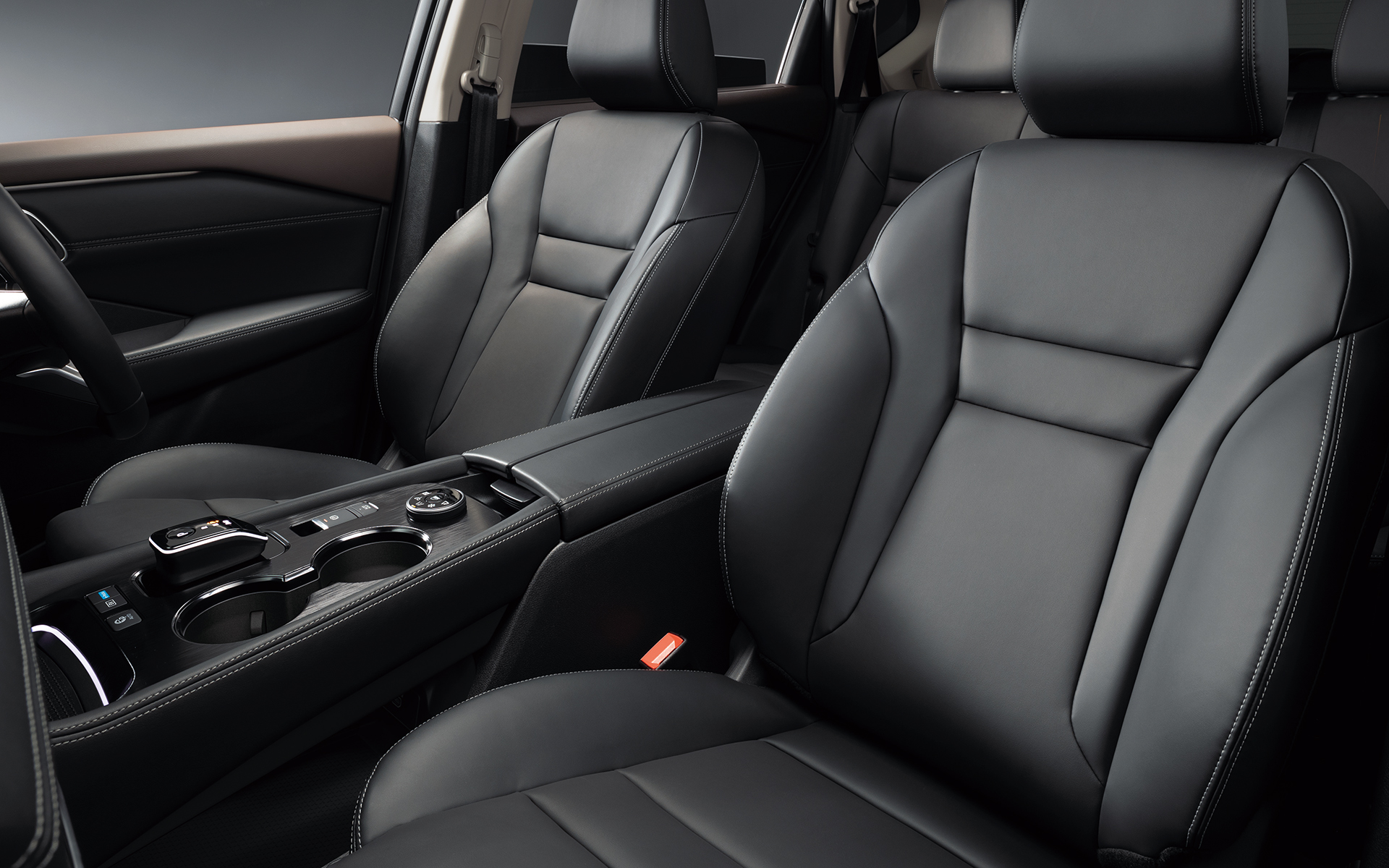 G e-4ORCEの内装イメージ