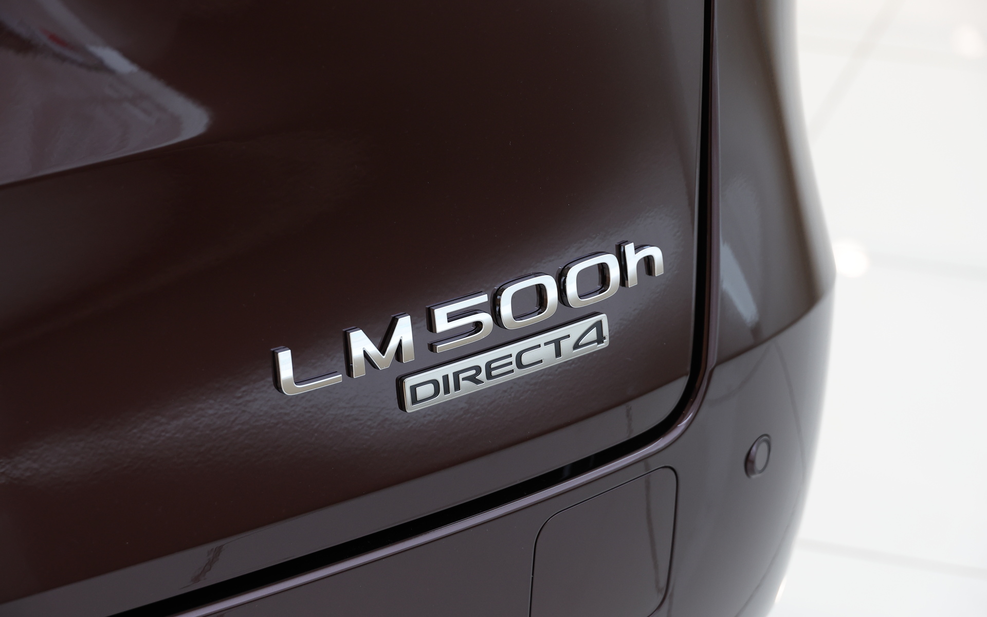 テールゲートのエンブレム