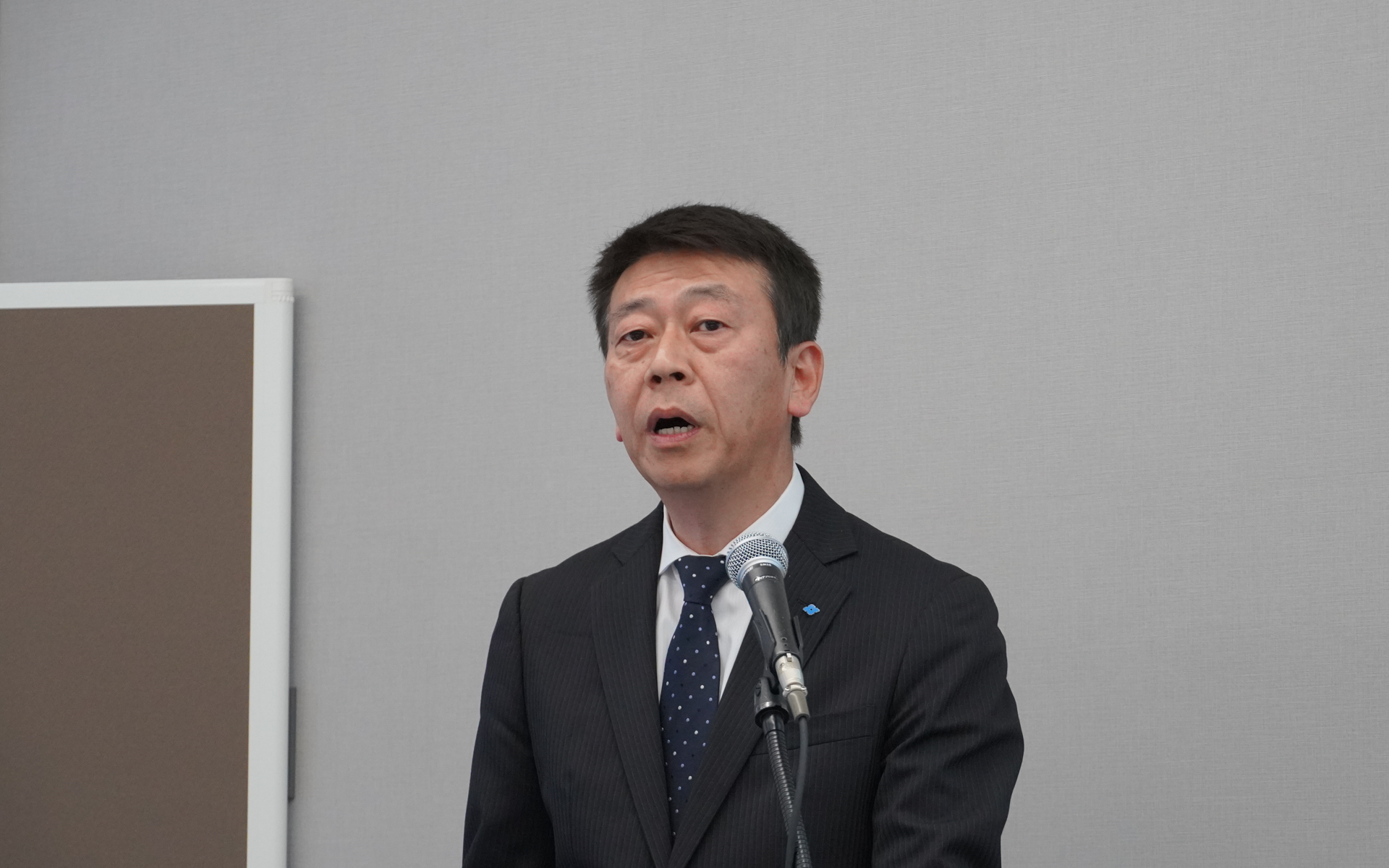 ナノテラスの活用について語る住友ゴム工業株式会社 研究開発本部長 上坂憲市氏