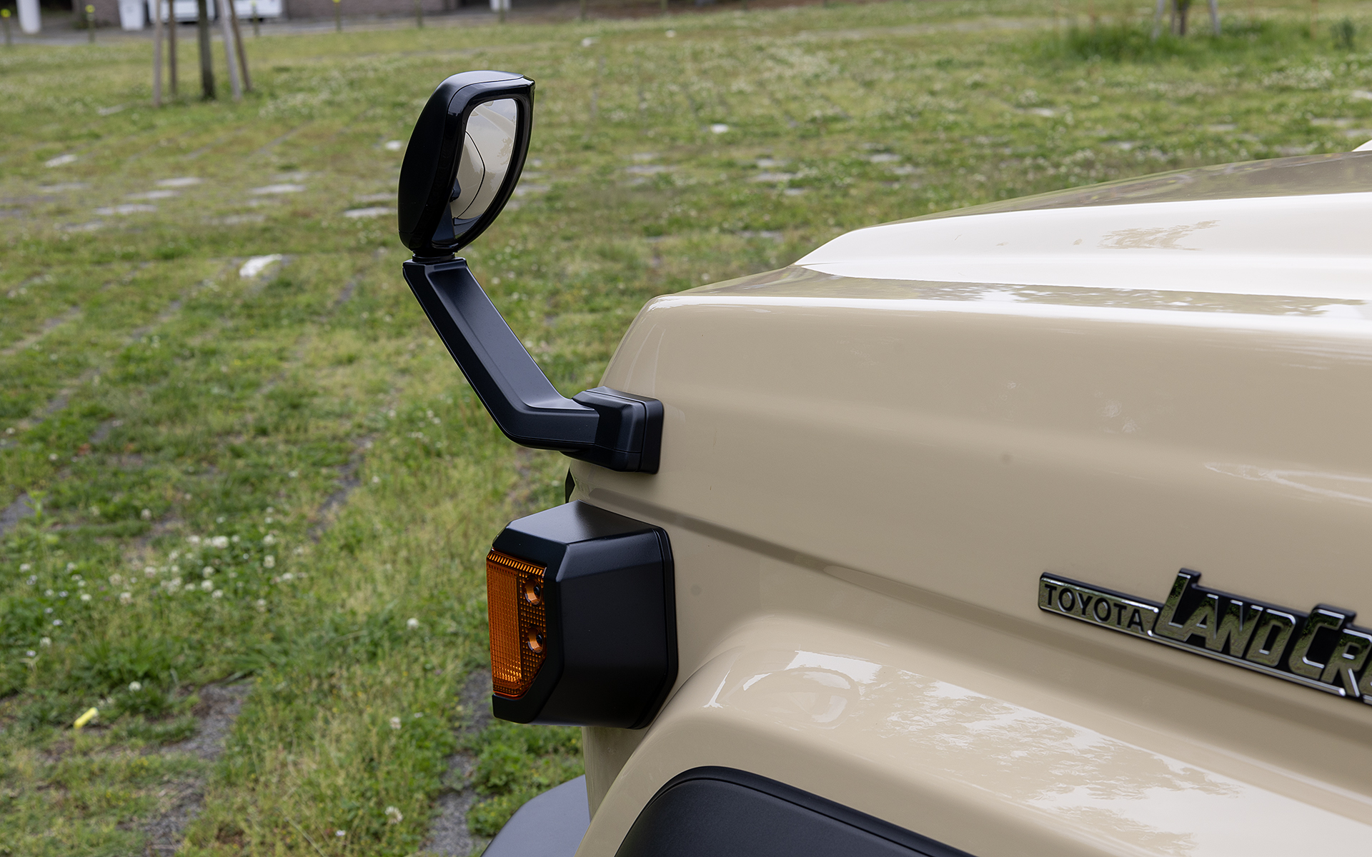 2面鏡面式の補助確認装置