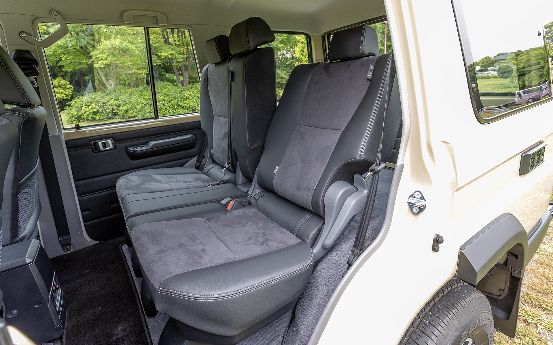 背面をもっとも寝かせた位置。起こした位置から数段階で角度調整が可能