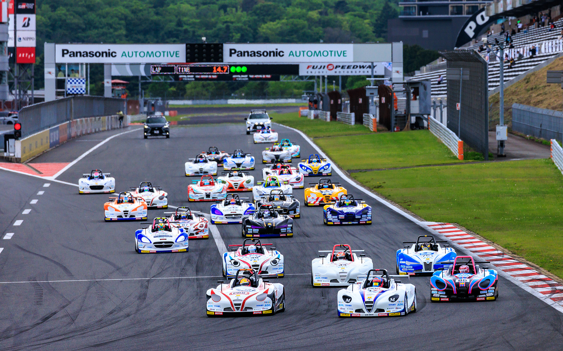 12周の決勝レースがスタート