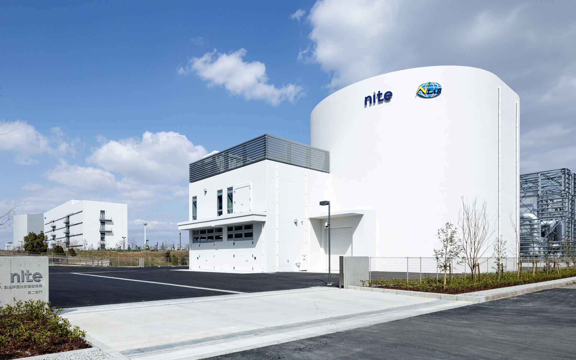 NLAB 先端技術評価実験棟（MIDDLE チャンバー）