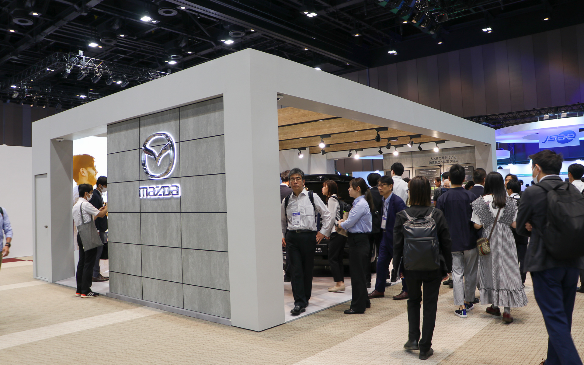 マツダブースは、ノースホールのN05