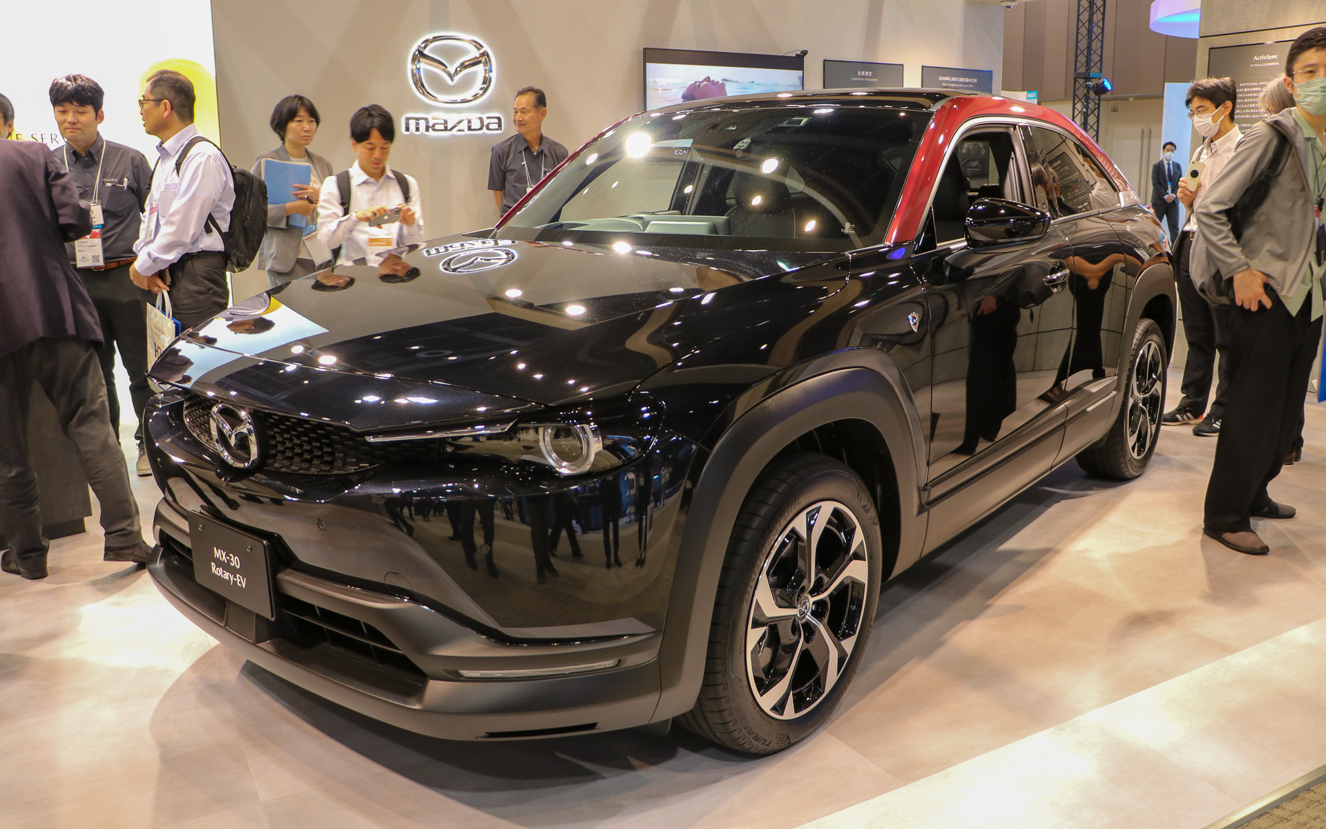 マツダのシリーズ式プラグインハイブリッド「MX-30 Rotary-EV」、展示車両は特別仕様車のEdition R