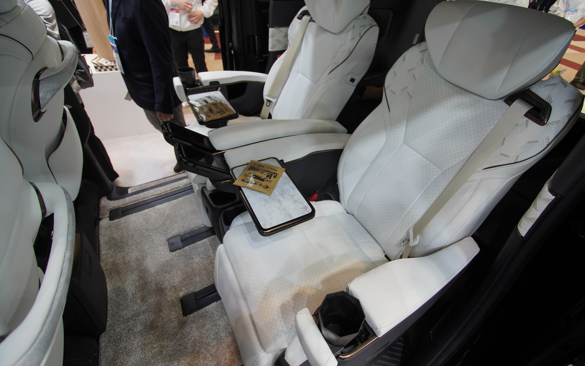 テーブルなどにTABWDを採用