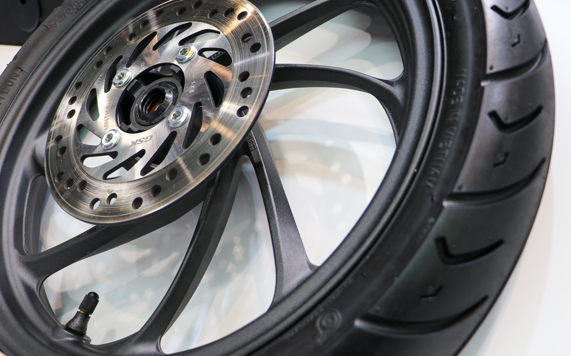 バイク用HPDアルミホイール