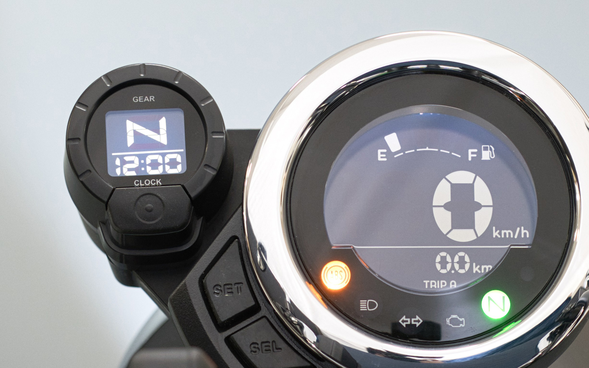 クロック＆ギアポジションメーター