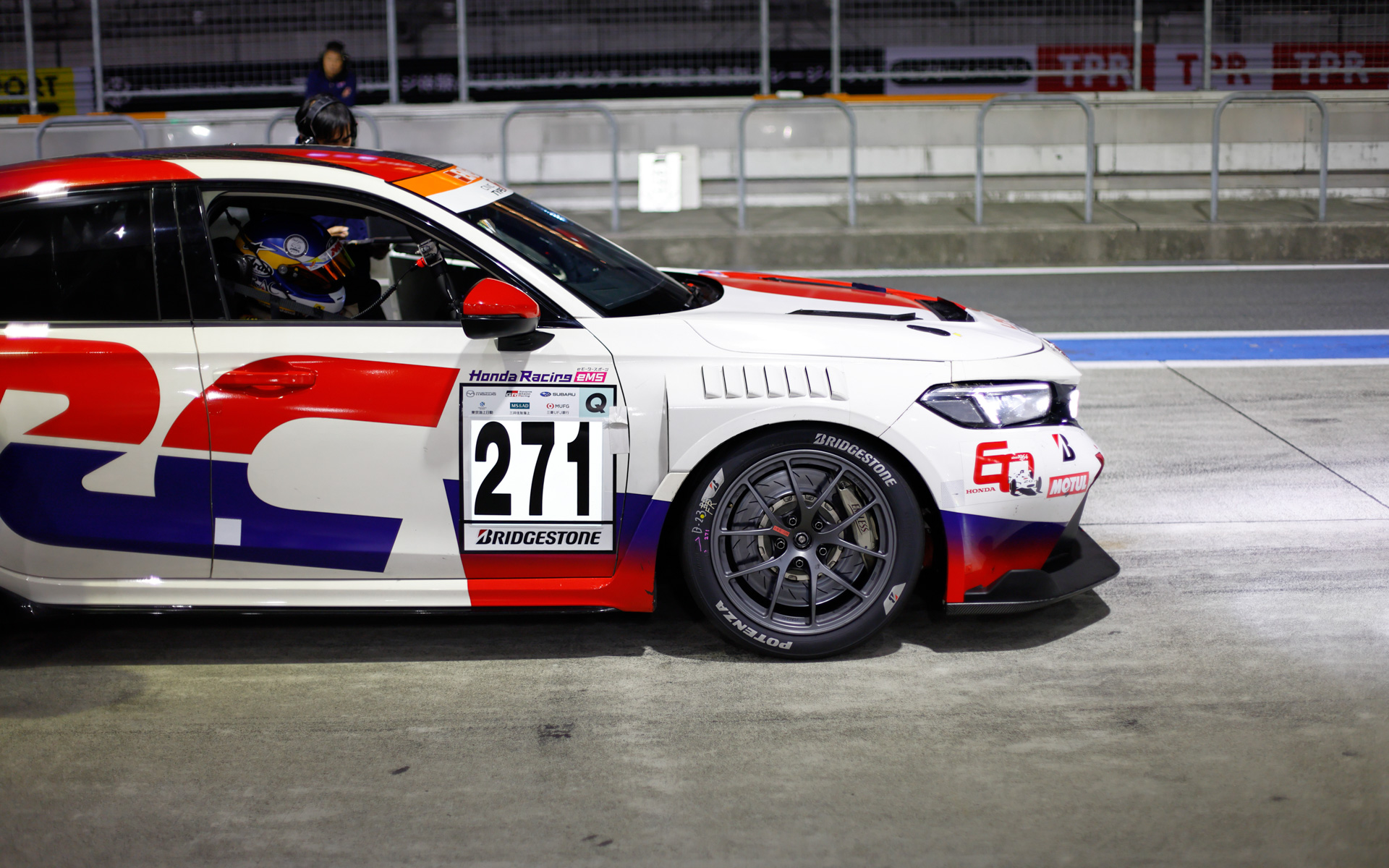富士24時間レースに参戦するチームHRCの271号車「ホンダシビック タイプR CNF-R」