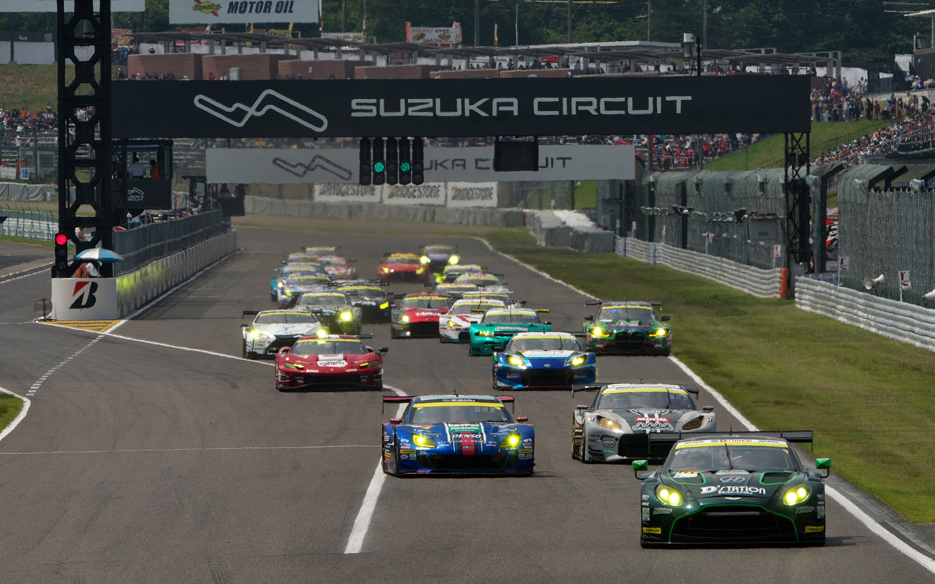 GT300クラスのスタート