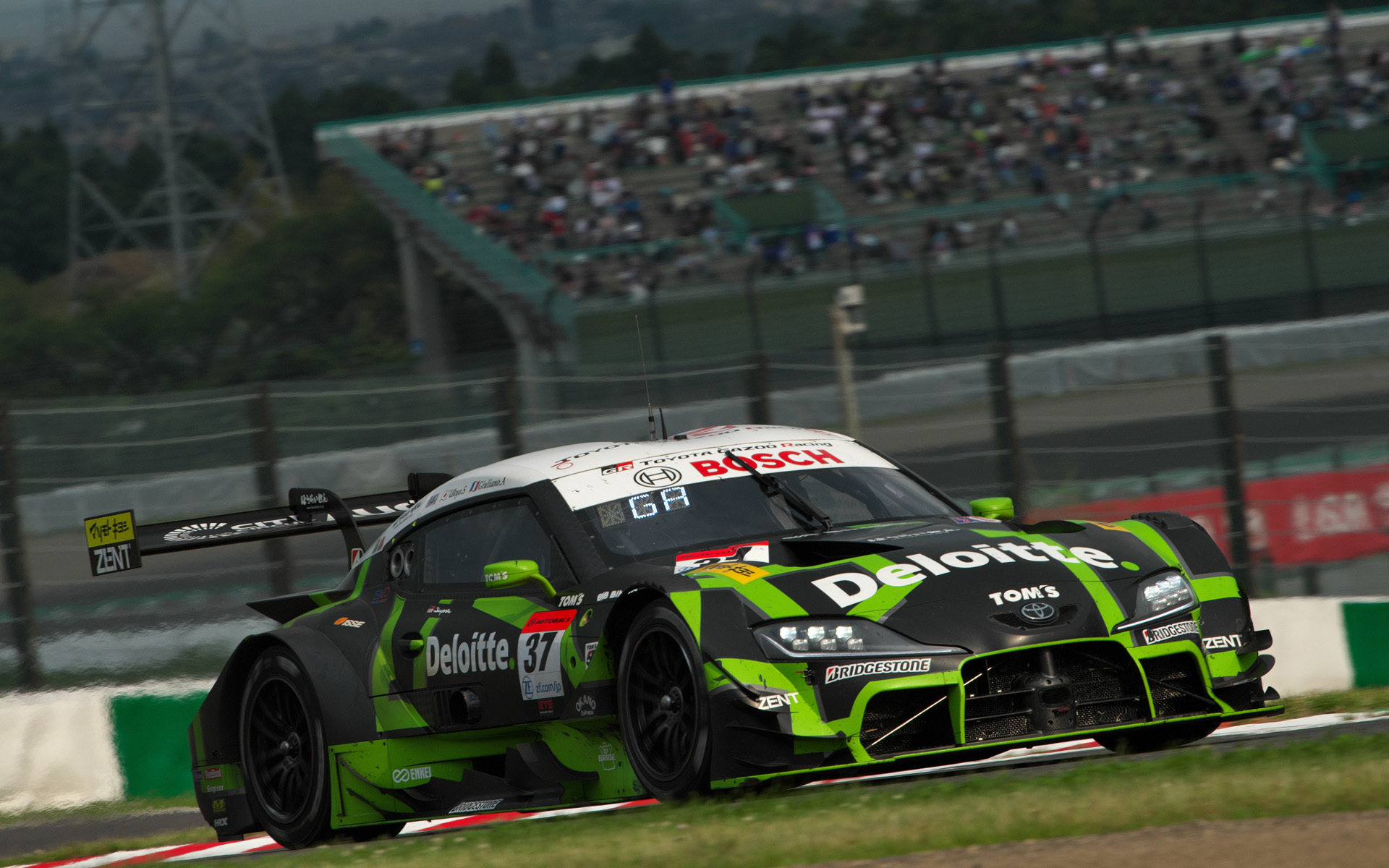 GT500クラスでポールトゥウィンを成し遂げた37号車 Deloitte TOM'S GR Supra（笹原右京/ジュリアーノ・アレジ）
