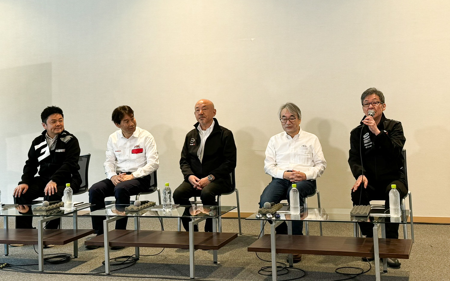 共挑5社記者会見