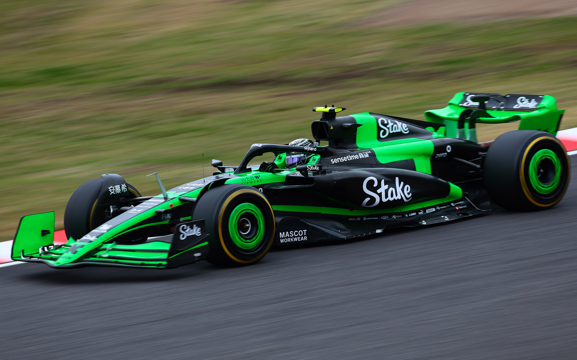 焦点距離400mm、シャッター速度1/125秒で撮影