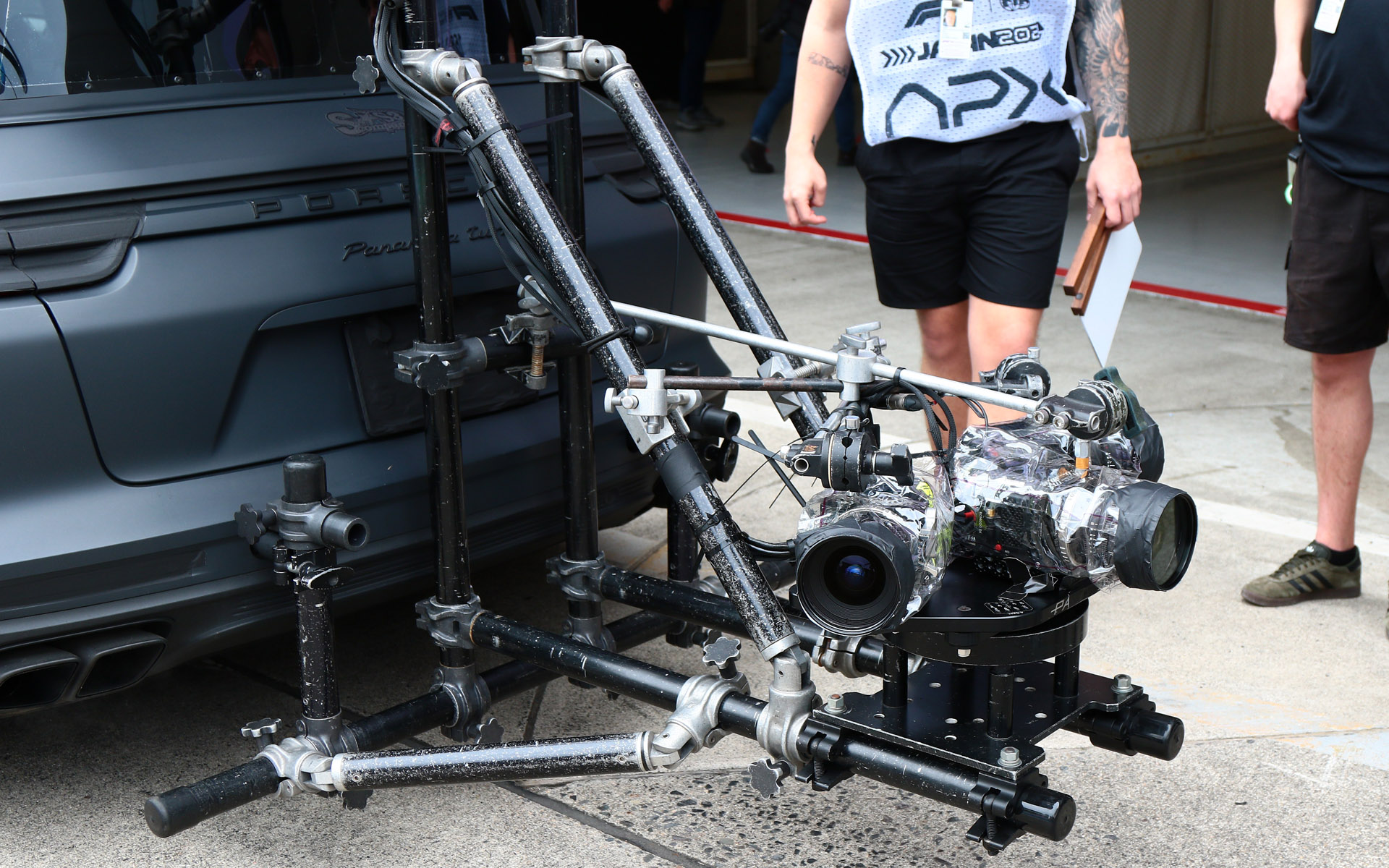 翌日、予選終了後にピットで見かけたので至近距離で撮影