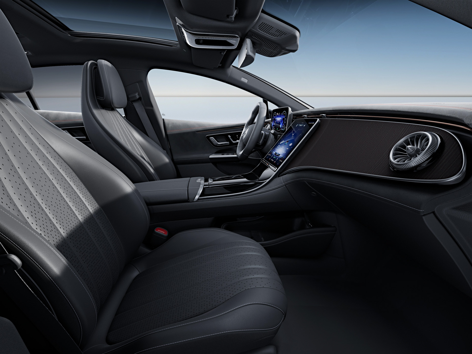 EQE 350+ Electric Art