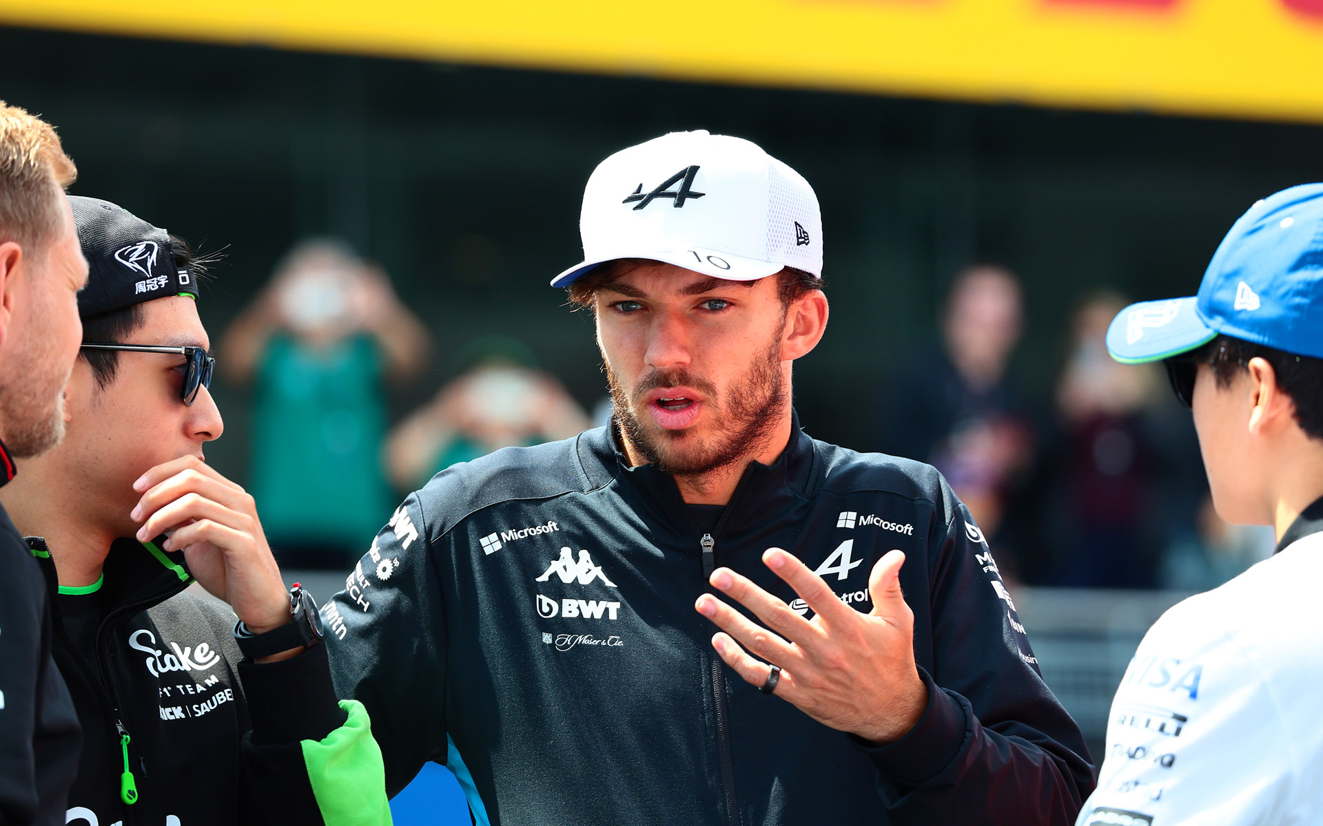 ガスリーしか顔が見えない