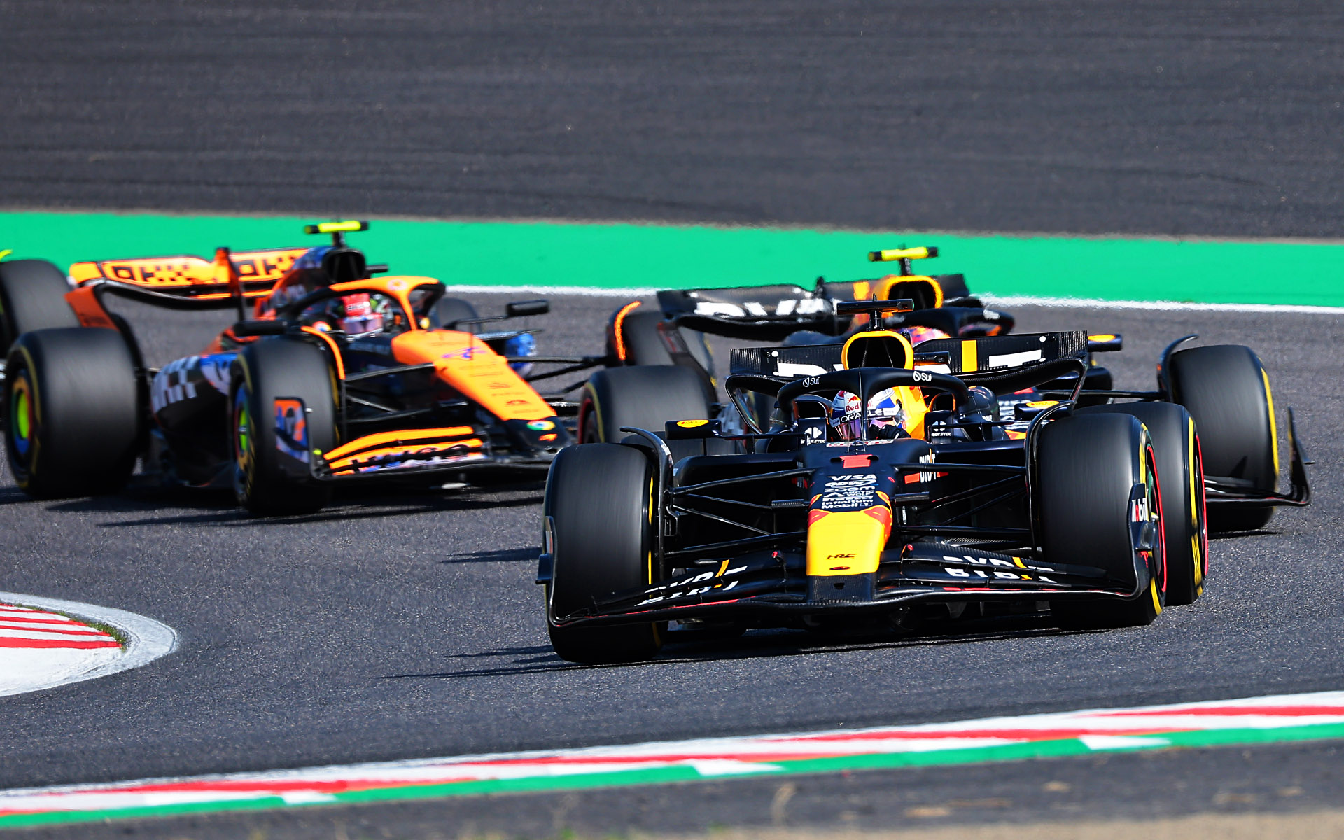 再スタートは2コーナー