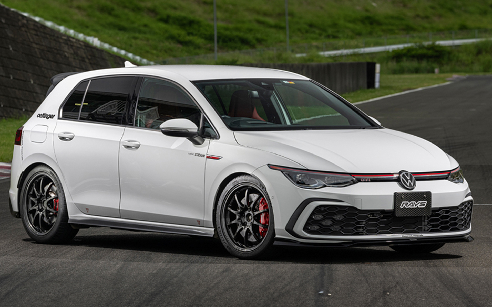 CE28N-plus装着イメージ