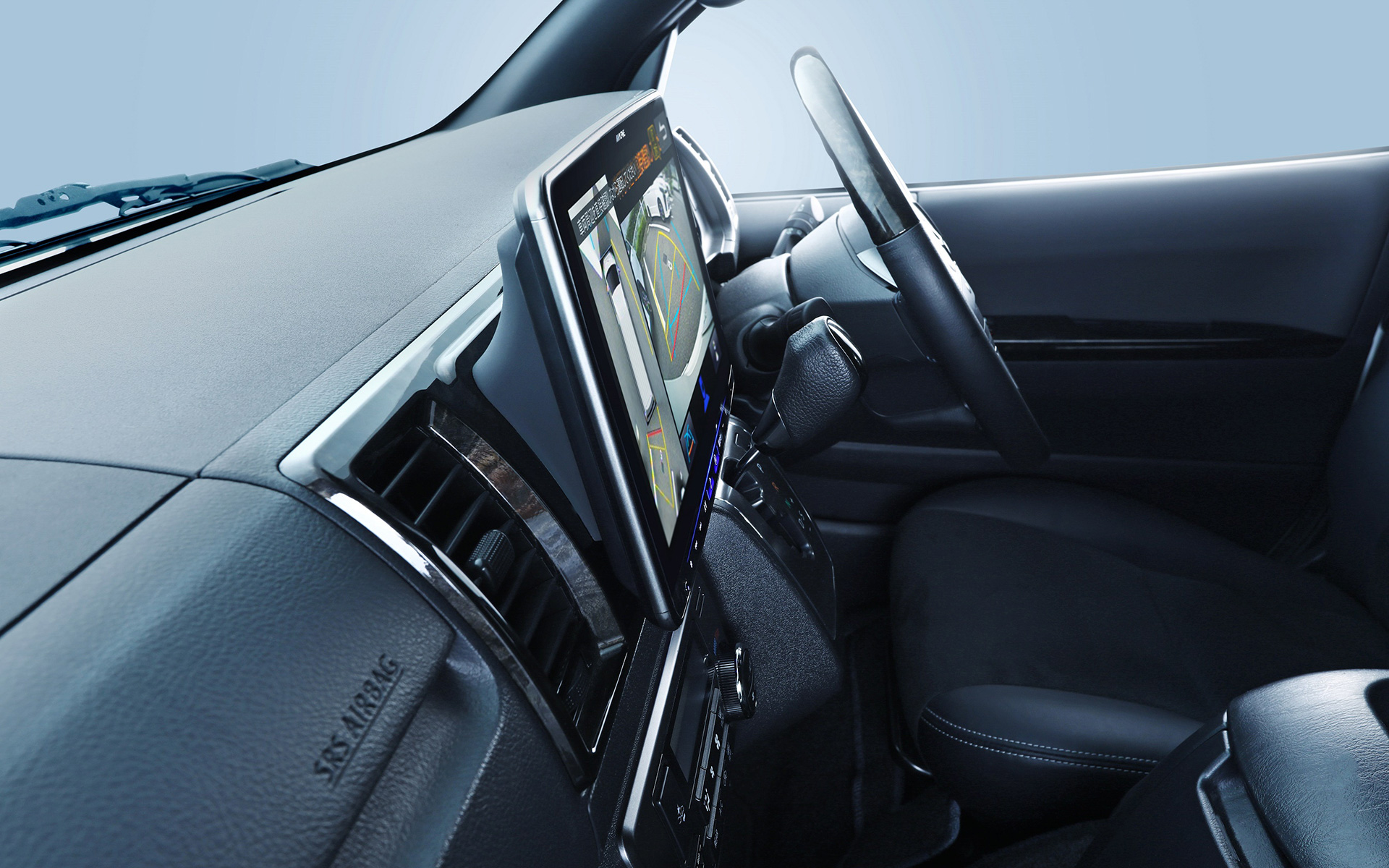 ハイエース スーパーGL専用の「パーフェクトフィットビッグX」。こちらは9月発売予定