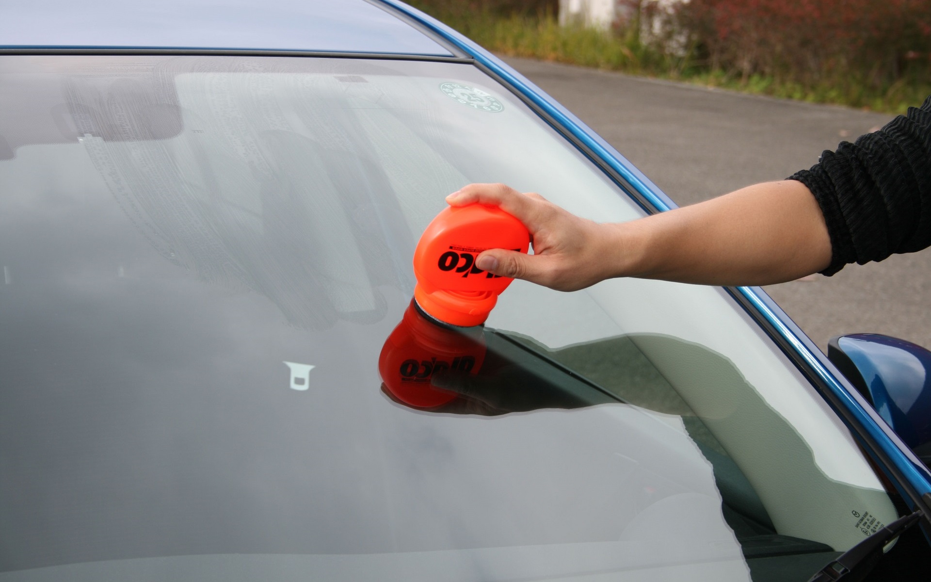 塗り面の面積が大きくスピーディに施工できる