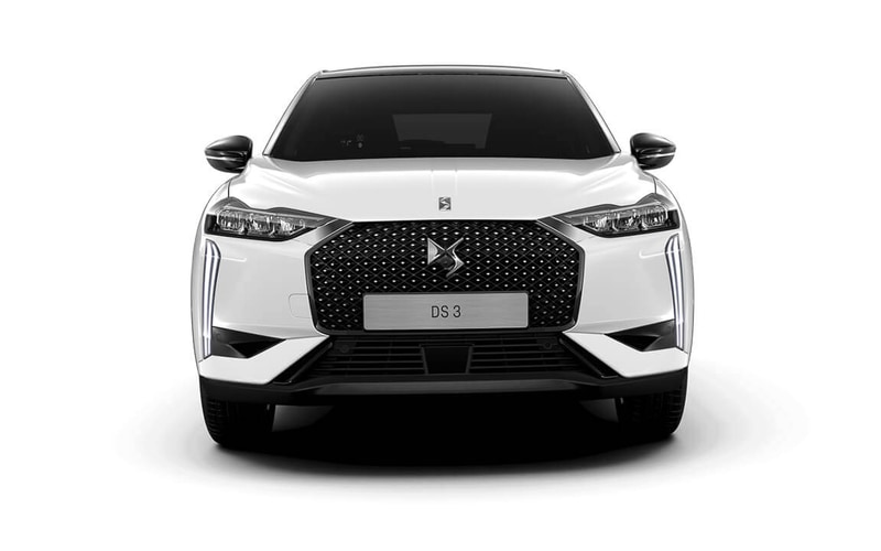 Ds 3 Opera DSオートモビル、特別仕様車「DS 3 OPERA BlueHDi Edition Noir et Blanc」 通常設定のない黒のボディ ...