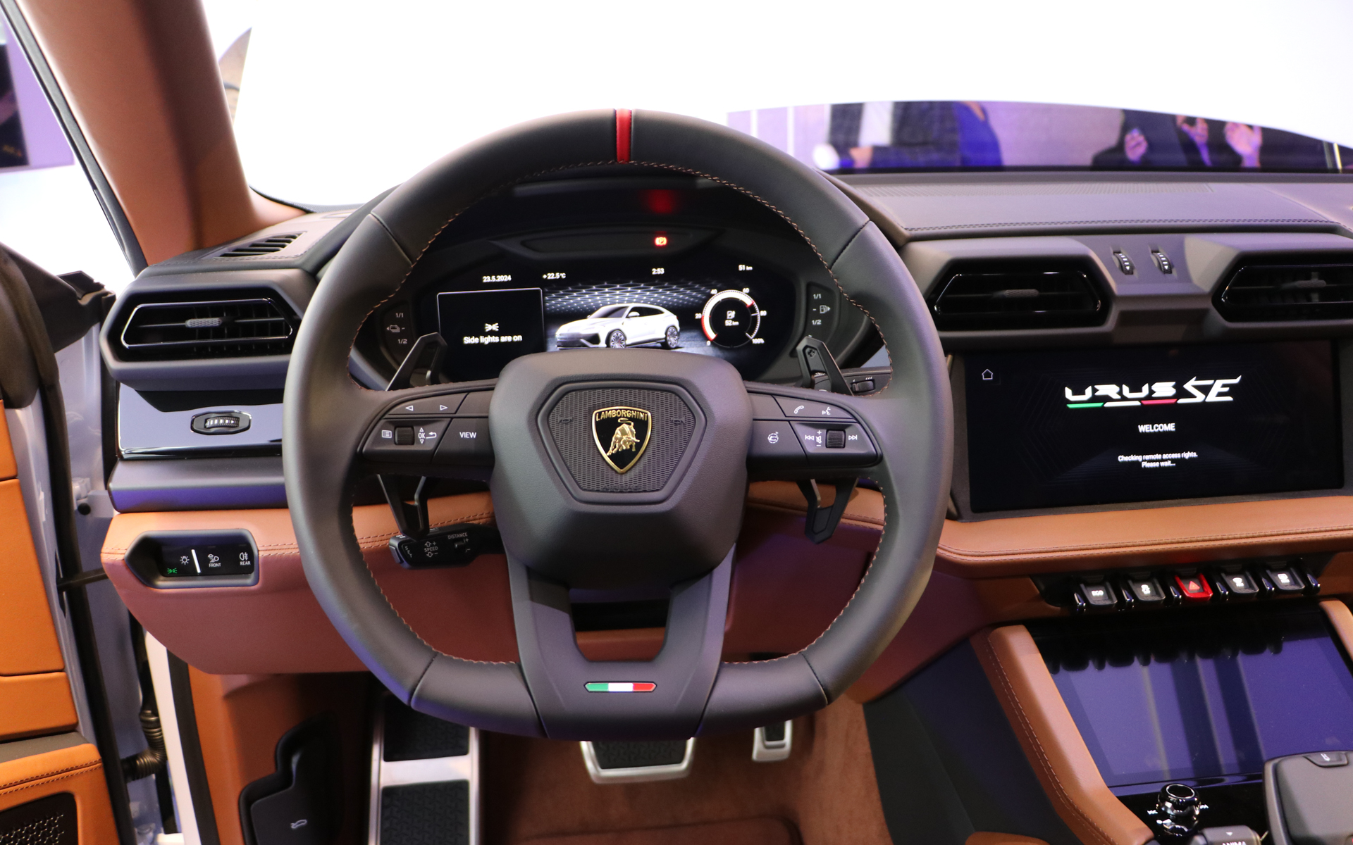 ステアリングまわり