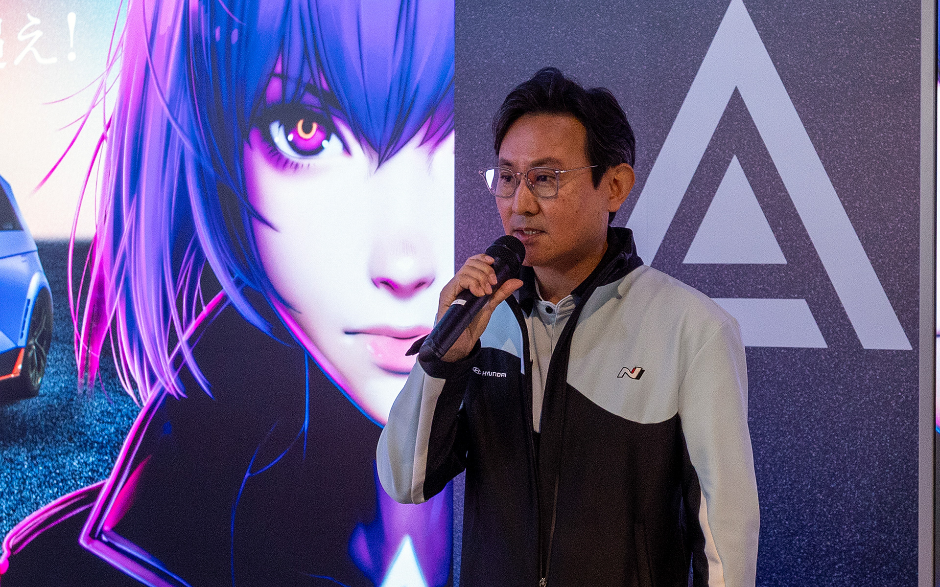 映像では限りなくリアルさを追求したとのこと。クルマの挙動はもちろん、ドライブしているドライバーの姿勢や動きの再現にもこだわったそうだ