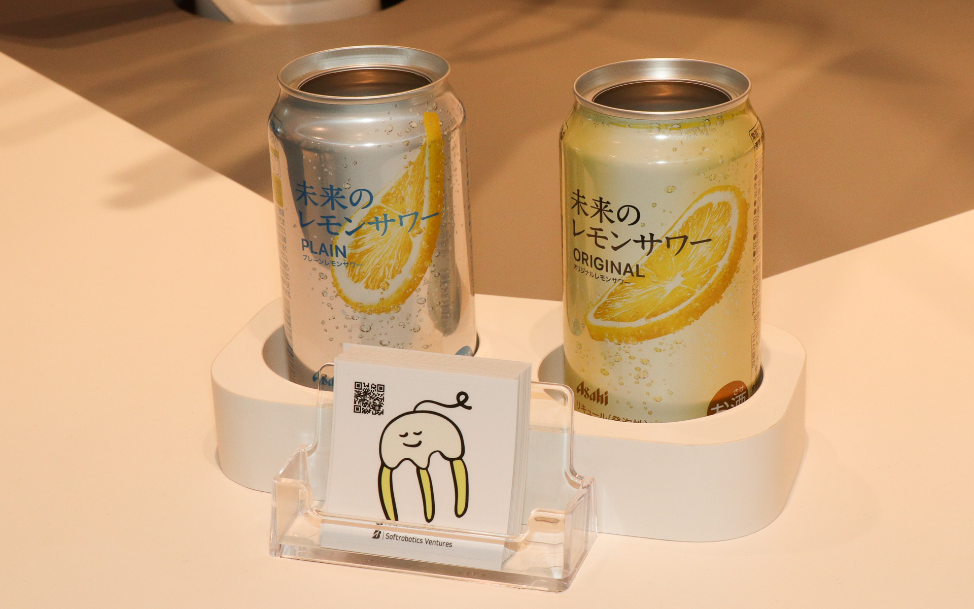 体験者にはTETOTEを模したキャラクター入りのステッカーもプレゼントされている