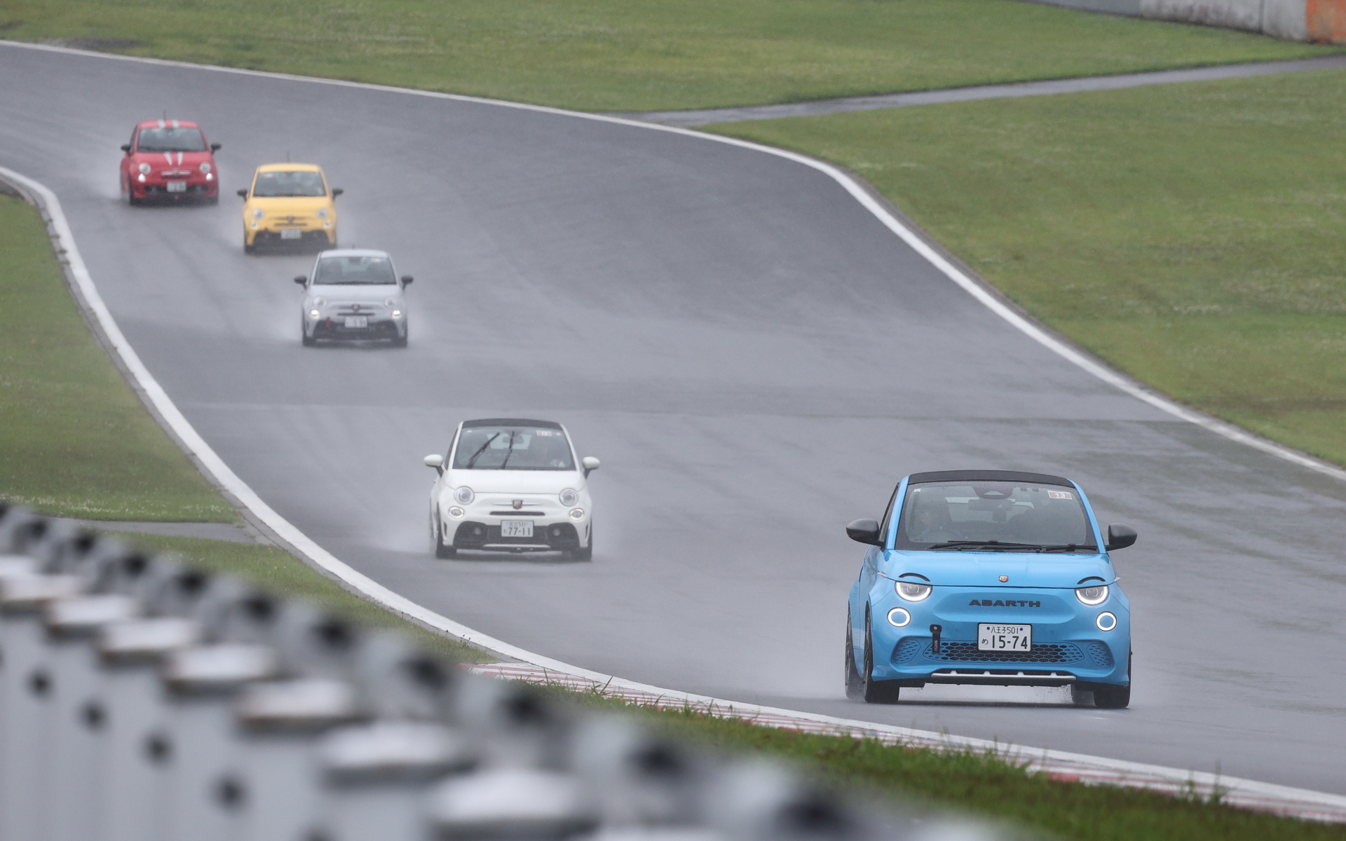 TECNICOクラスは先導走行と同乗走行のあとにフリー走行の時間が設けられているが、フリー走行開始後に雨脚が強まってしまった